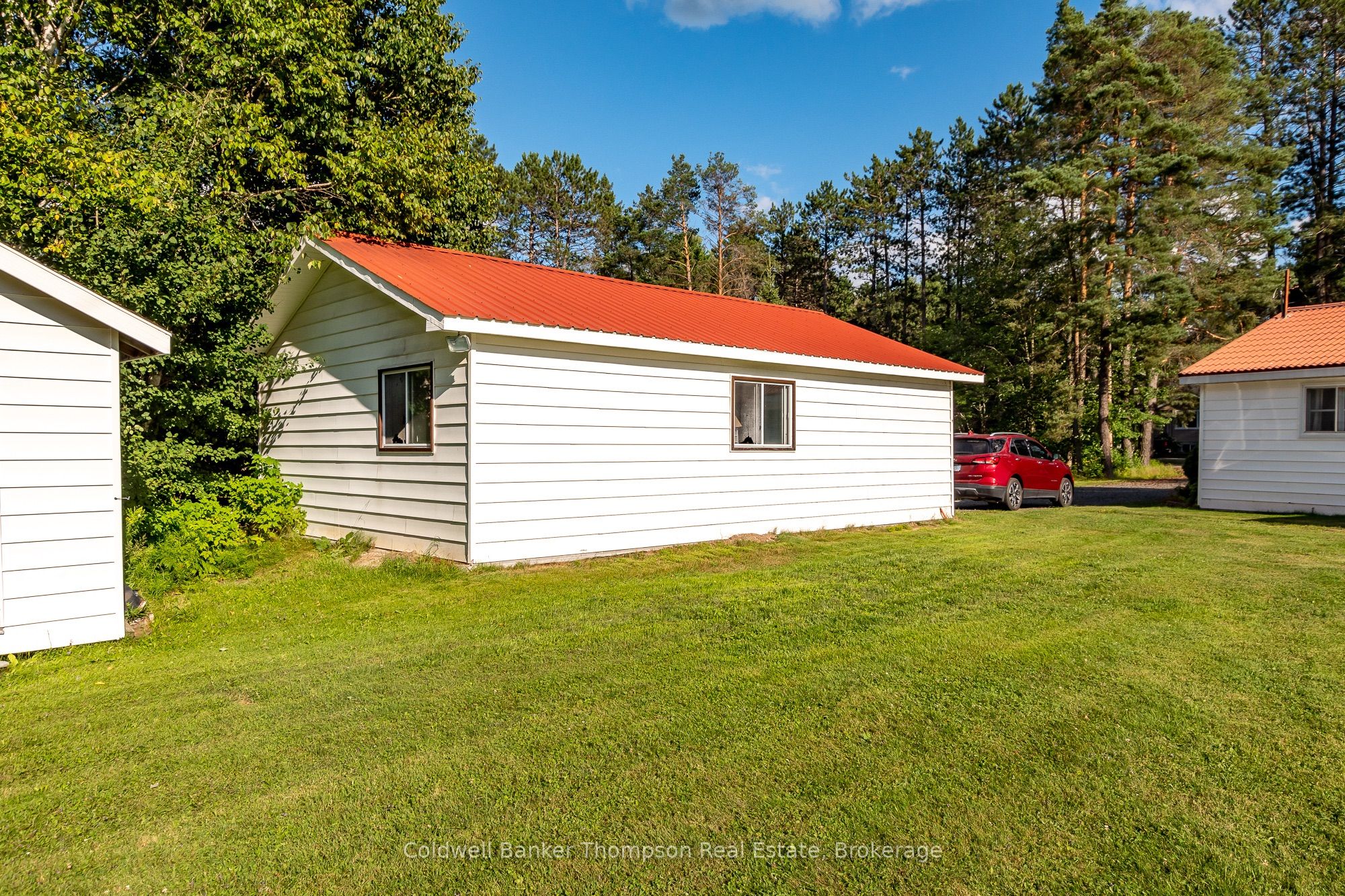 4242 Ravenscliffe Road Property Photo 32