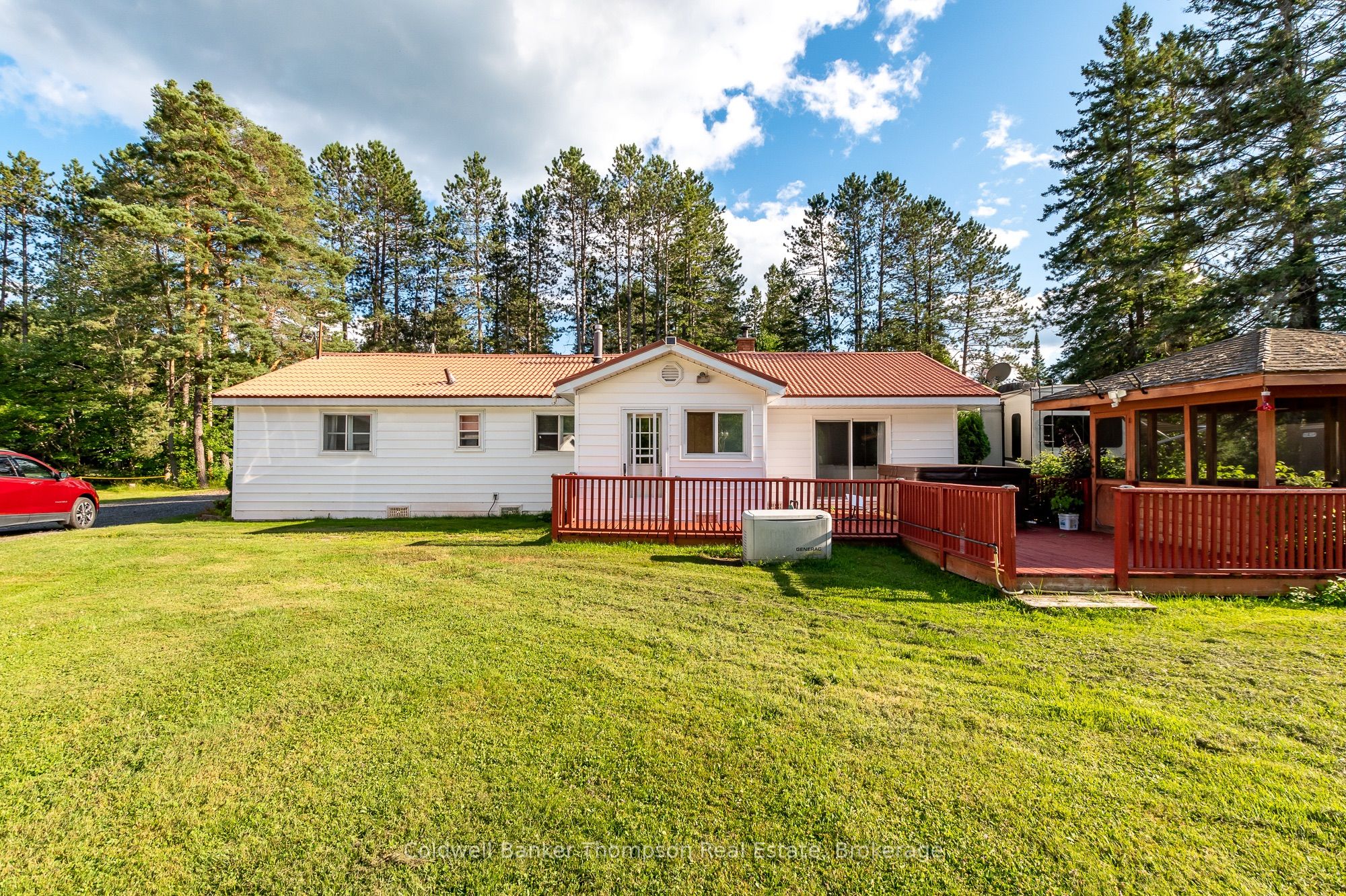 4242 Ravenscliffe Road Property Photo 41