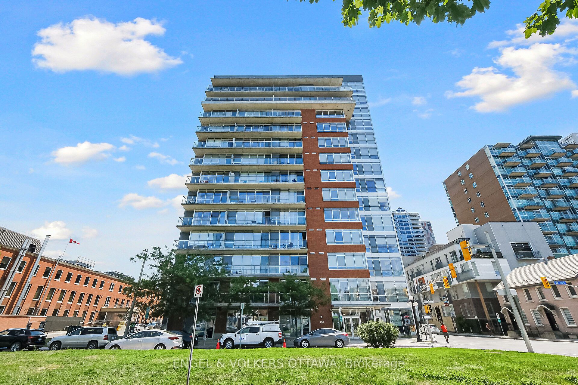 180 YORK Street 1304