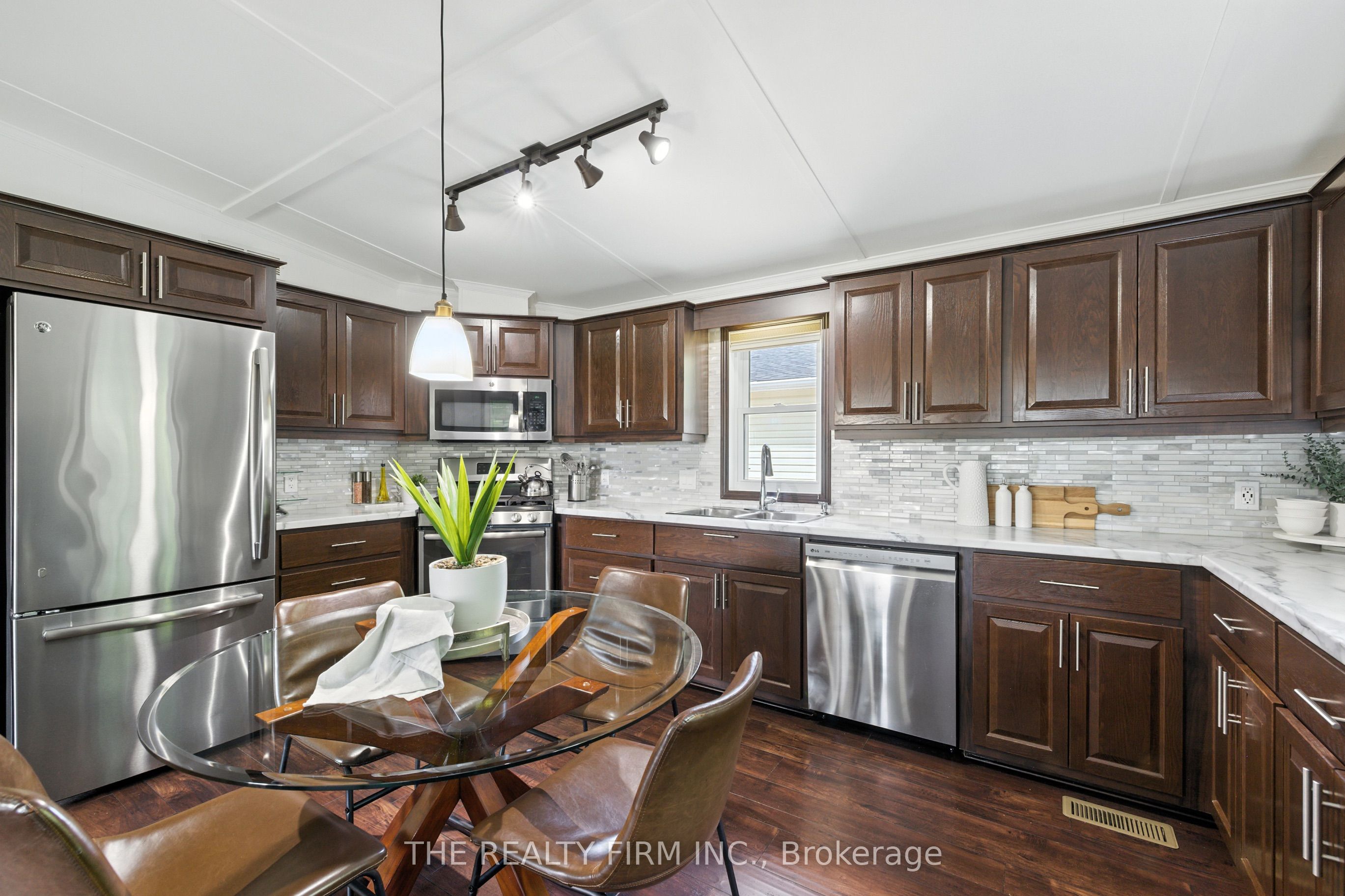 22790 Amiens Road 1 Property Photo 8