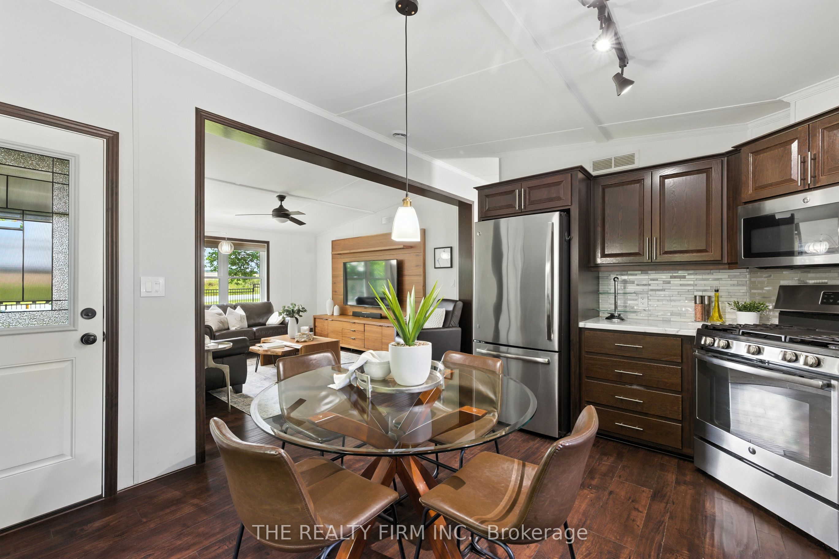 22790 Amiens Road 1 Property Photo 9