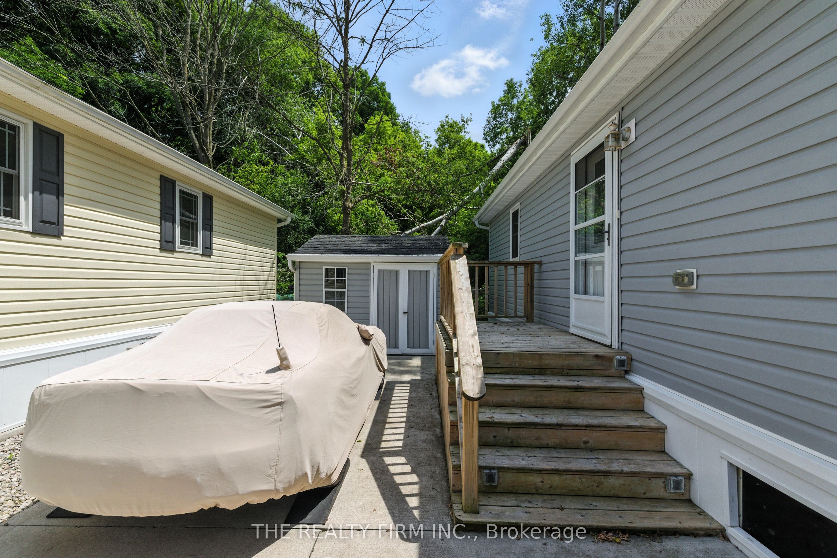 22790 Amiens Road 1 Property Photo 25