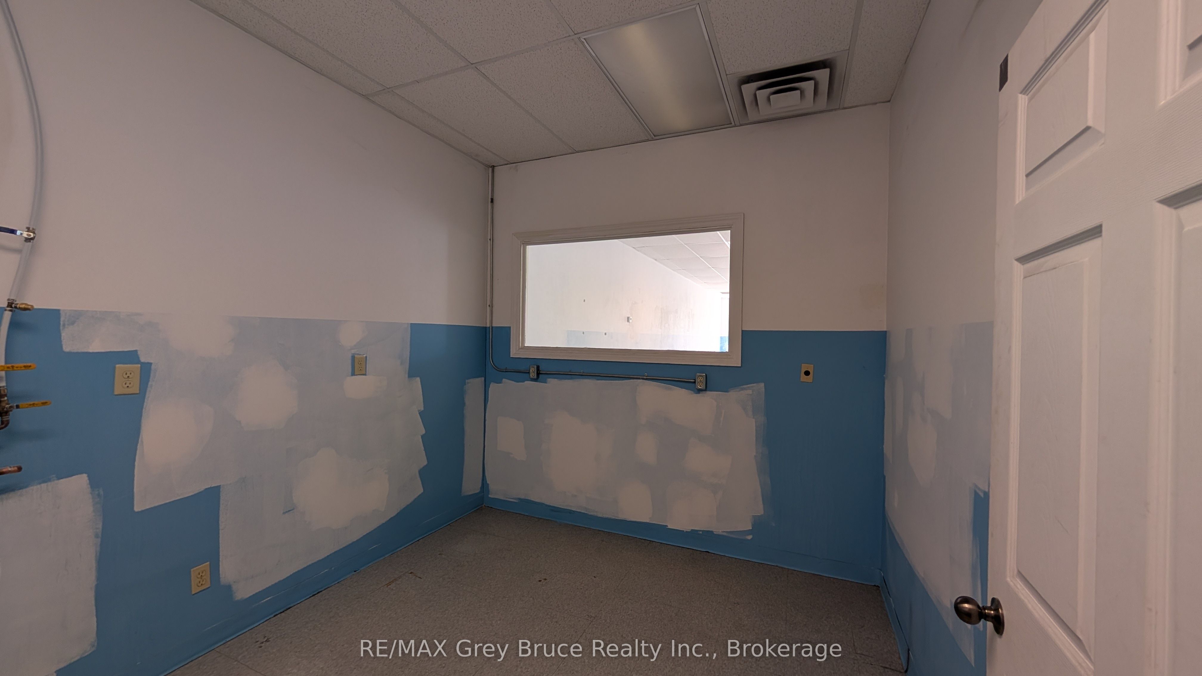 640 10th Street W 1 Property Photo 8