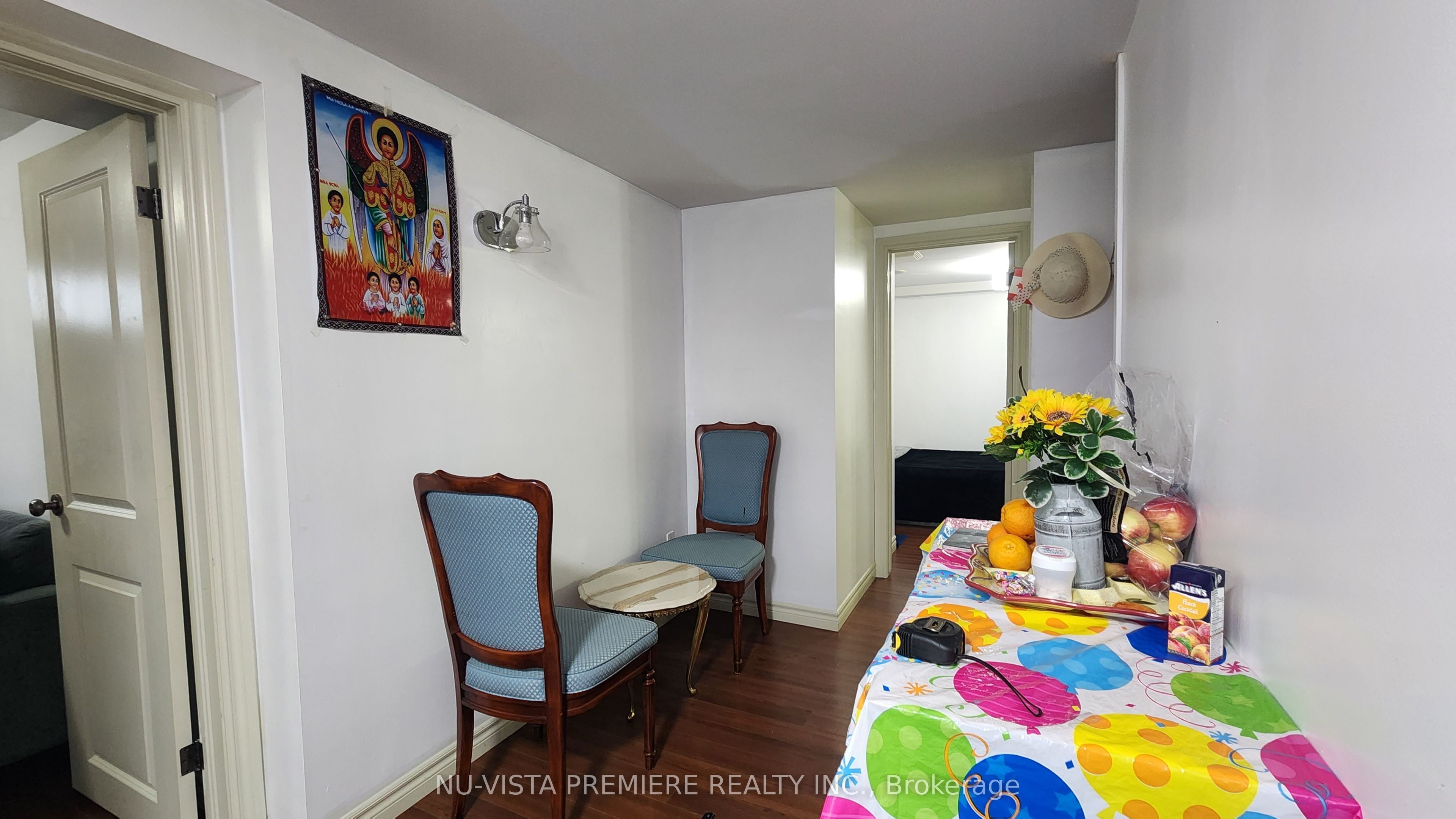 11 Oxford Street W Lower Property Photo 12