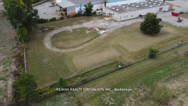 18 Spalding Drive Property Photo 8