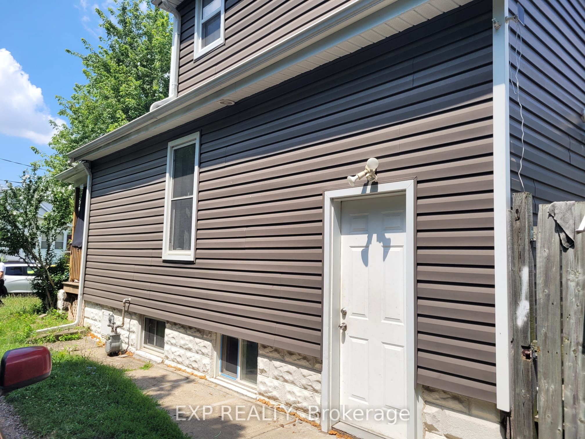 768 Mckay Avenue Property Photo 5