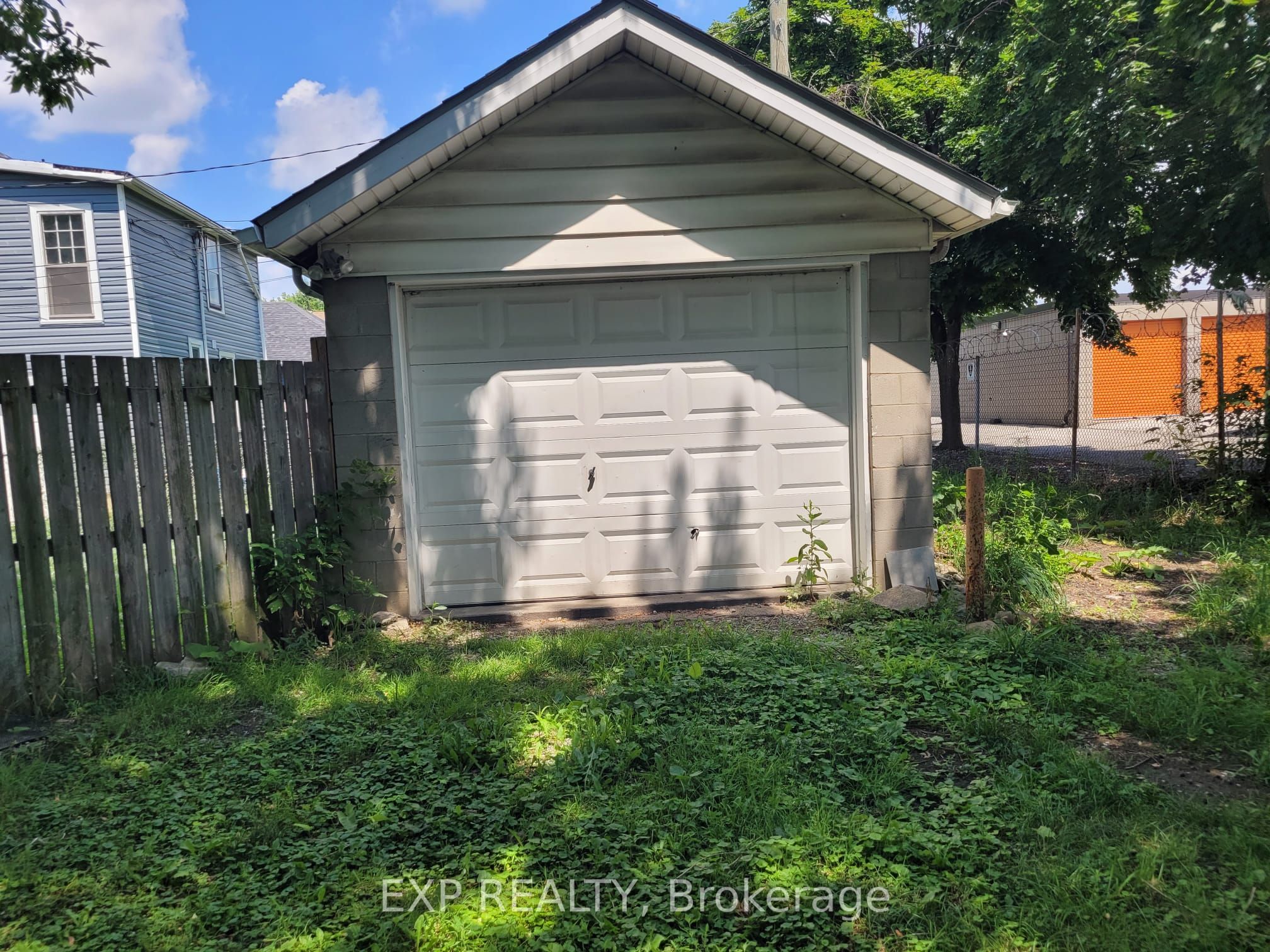 768 Mckay Avenue Property Photo 6