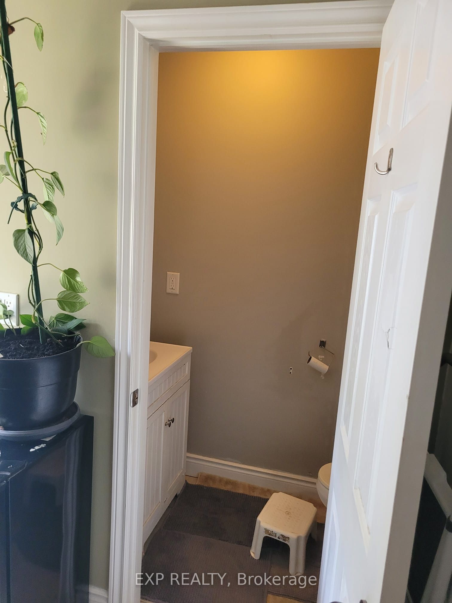 768 Mckay Avenue Property Photo 16