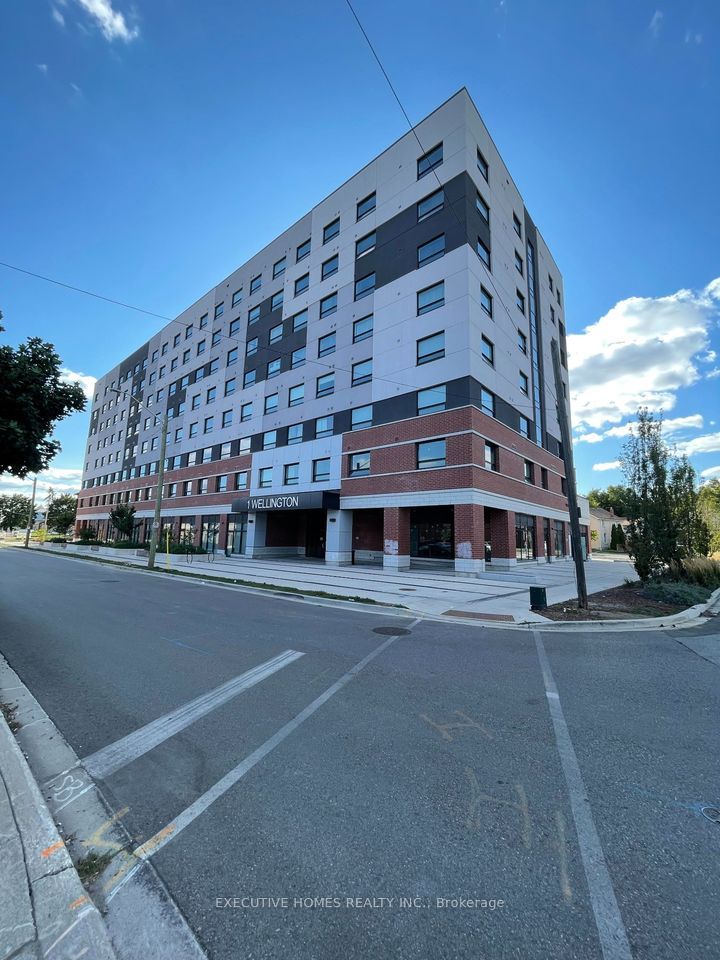 1 Wellington Street 611 Property Photo 1