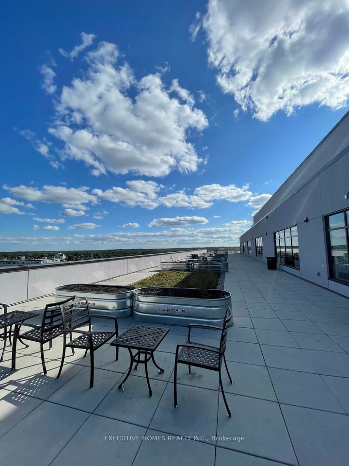 1 Wellington Street 611 Property Photo 4