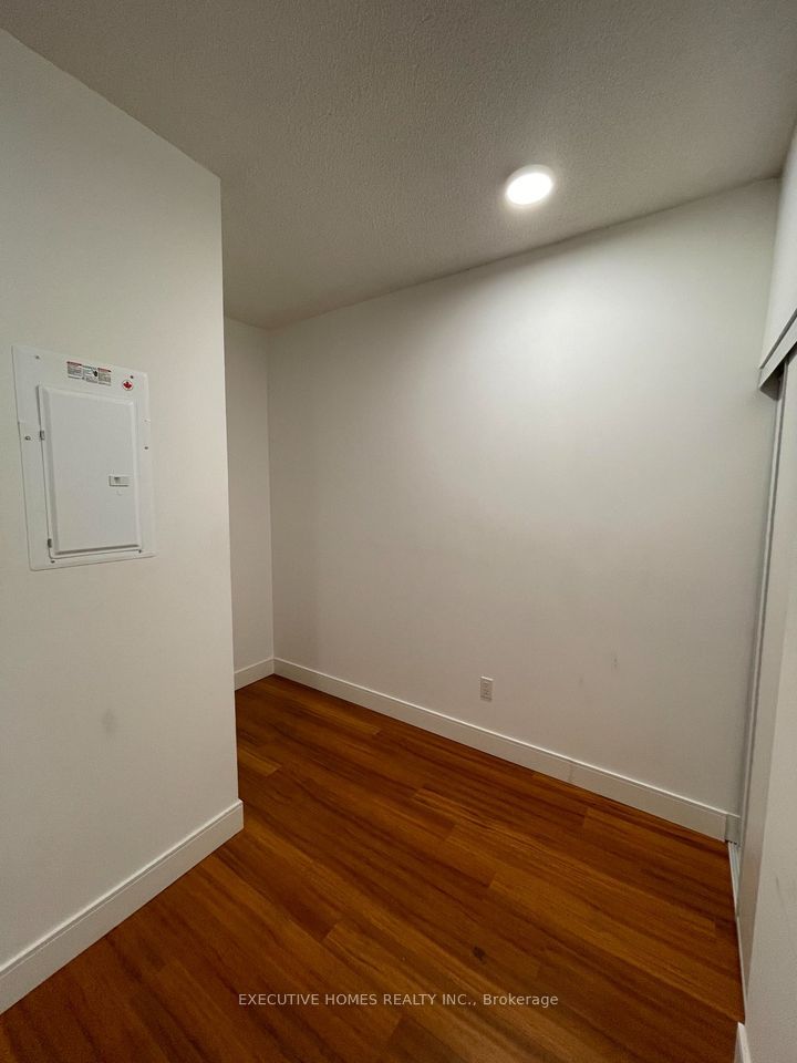 1 Wellington Street 611 Property Photo 8