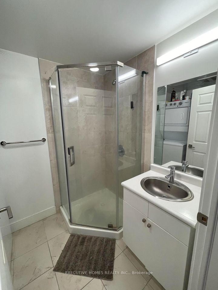 1 Wellington Street 611 Property Photo 14