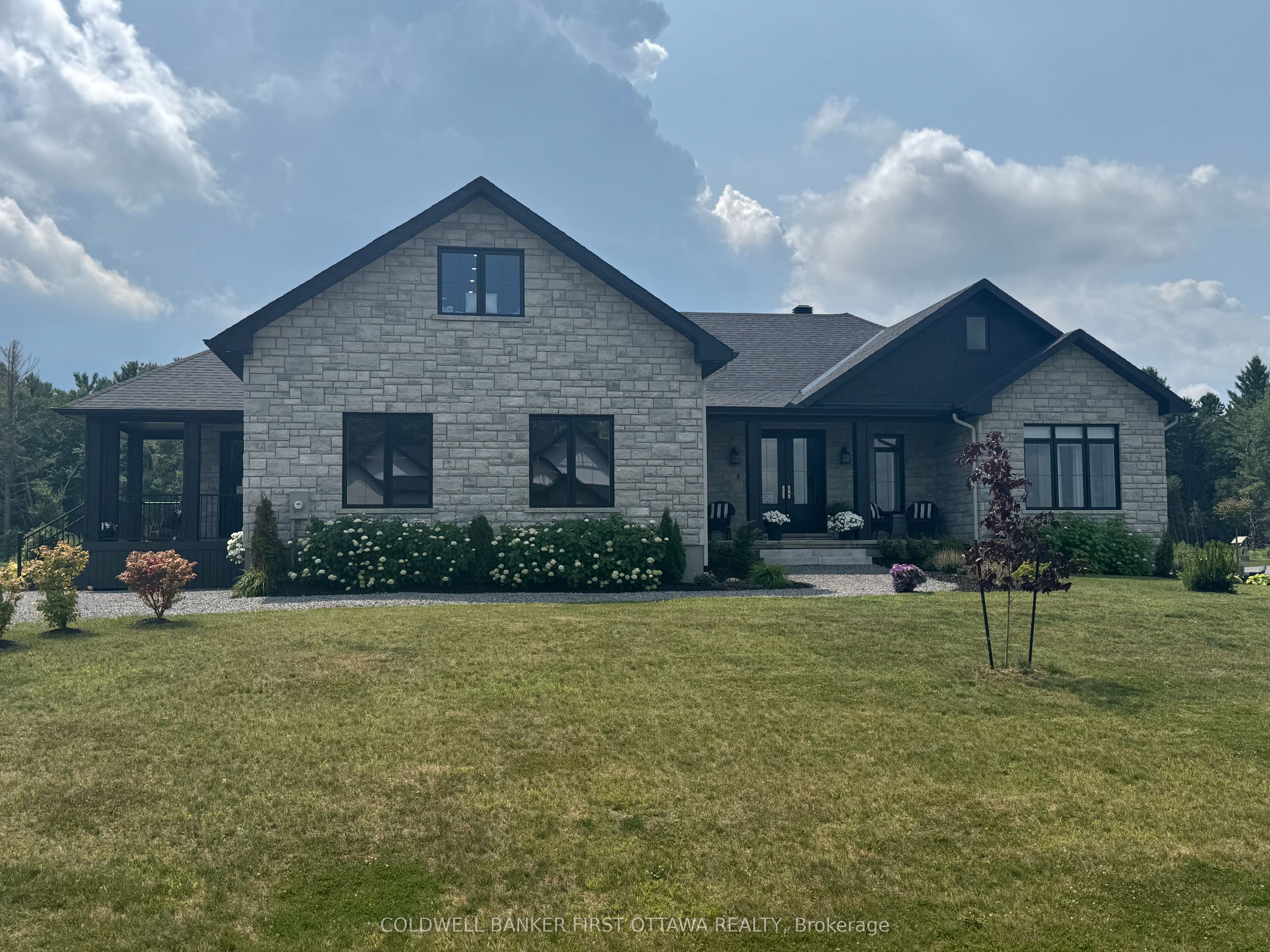 1684 Trizisky Street Property Photo 1