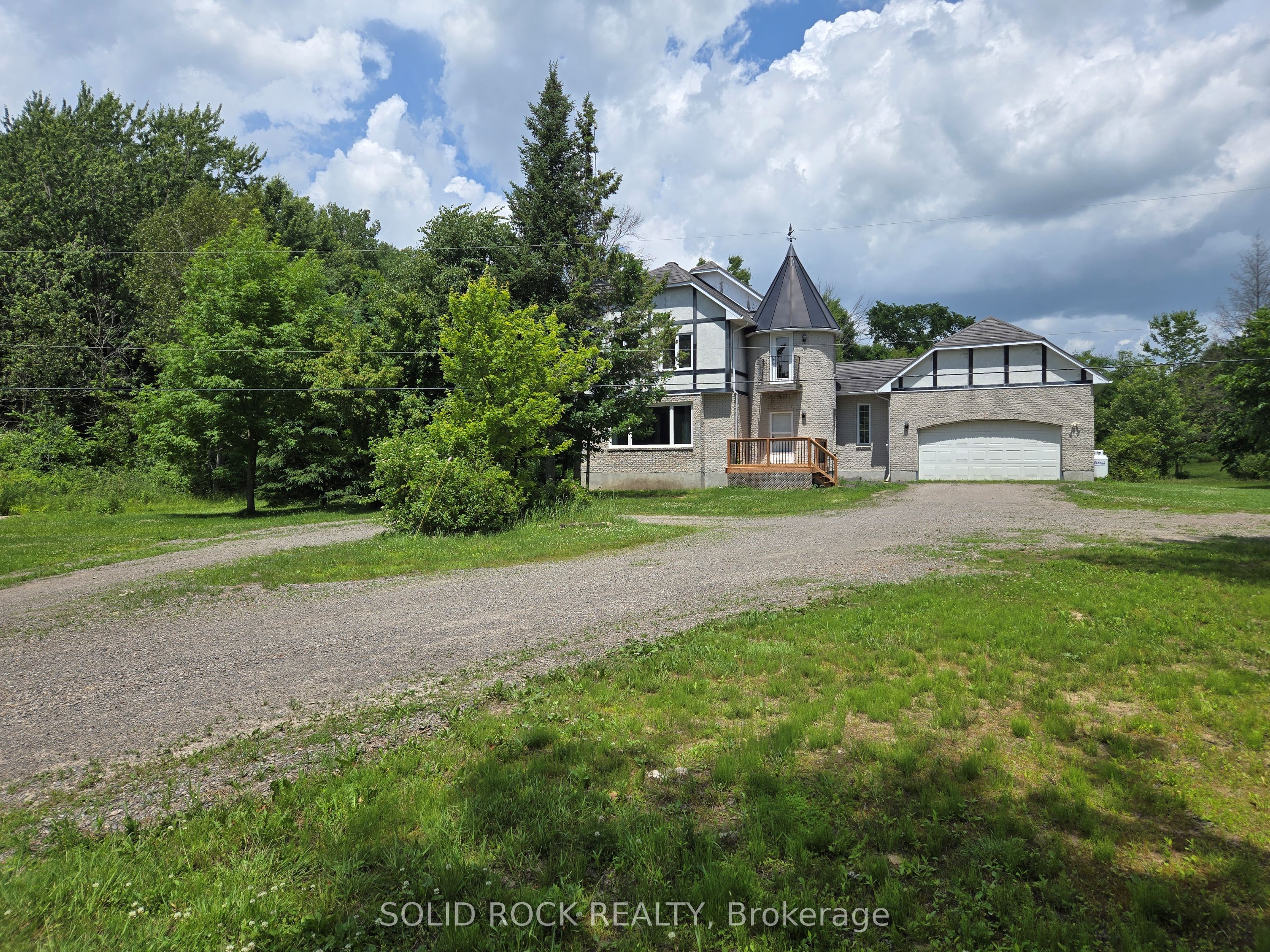 1079 Birchview Lane Property Photo 1
