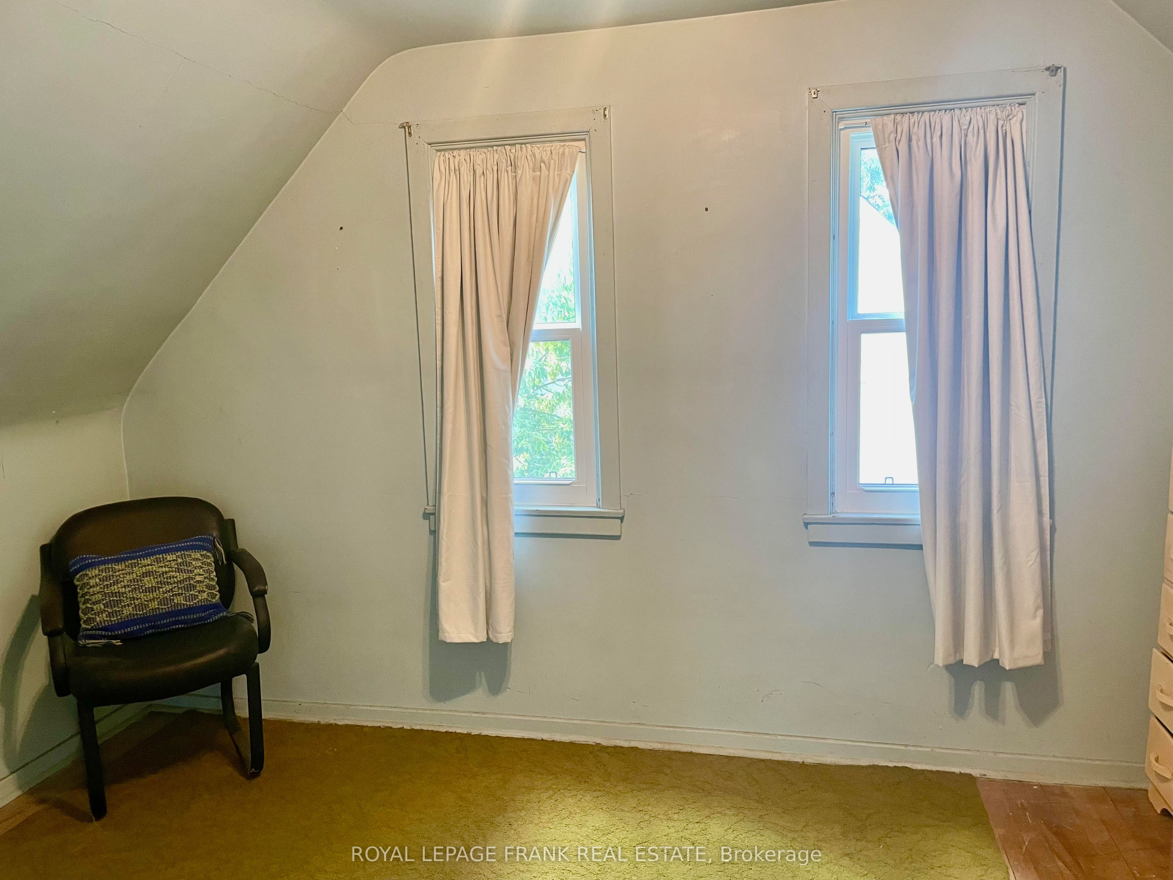 541 Mckellar Street Property Photo 10