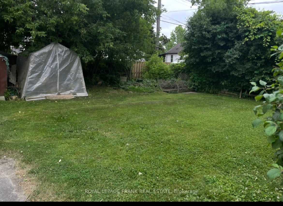 541 Mckellar Street Property Photo 16