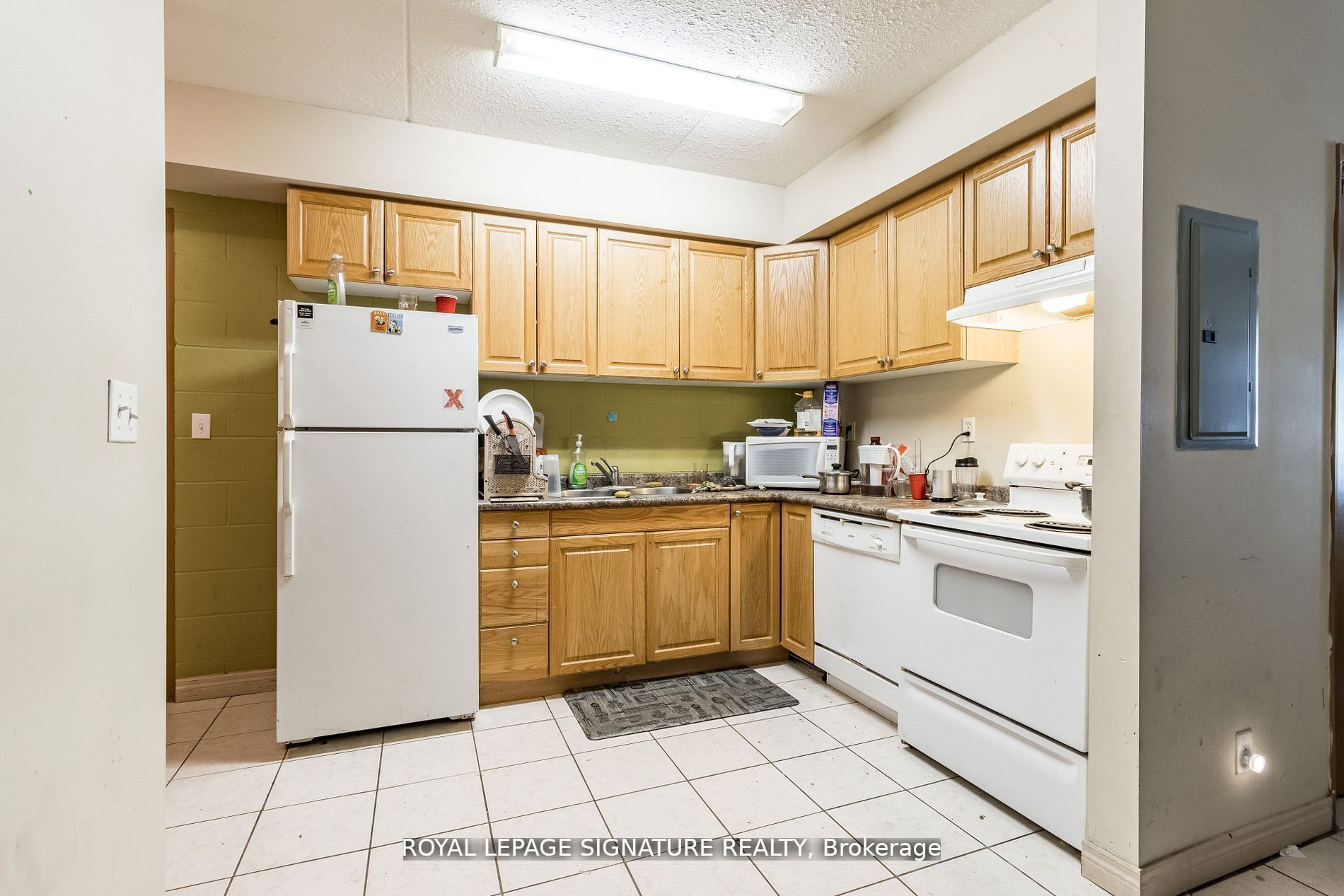 253 Lester Street 101 Property Photo 11