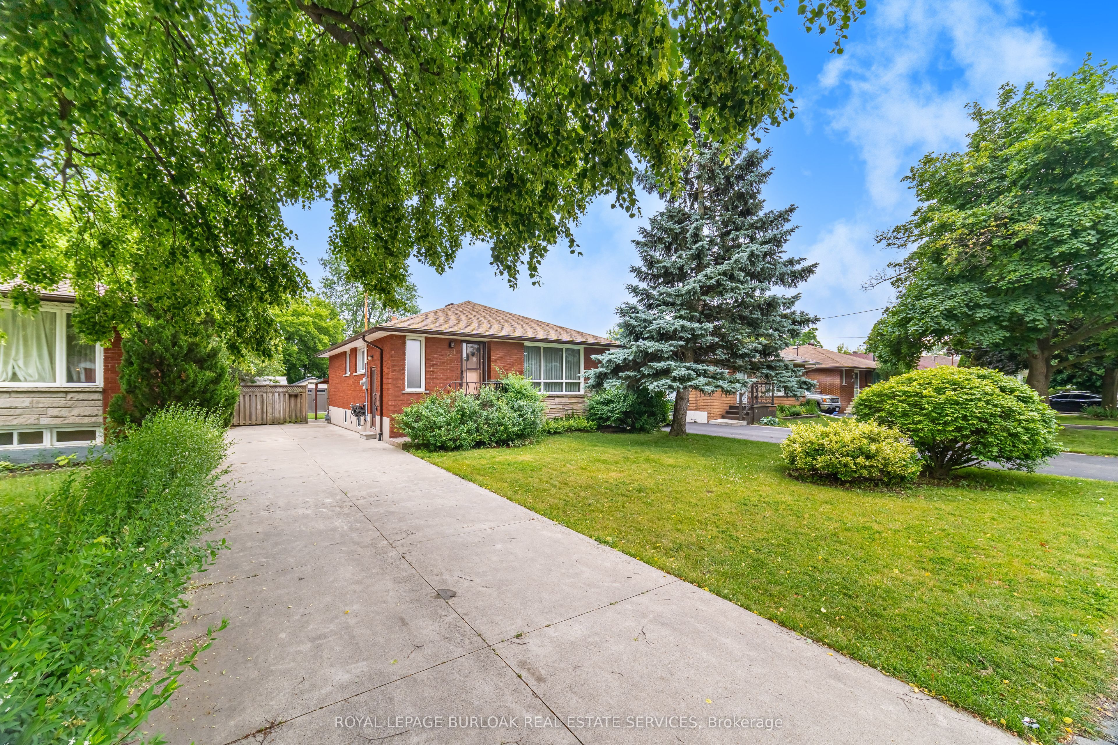 121 Manning Avenue Property Photo 4