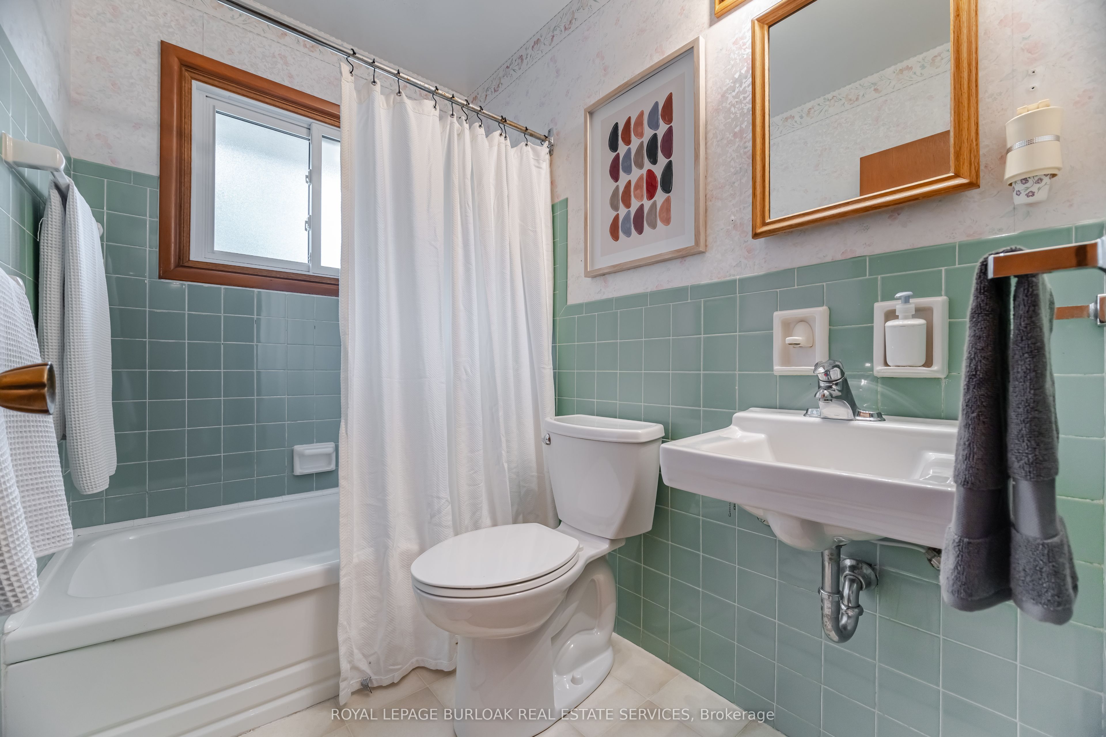 121 Manning Avenue Property Photo 32