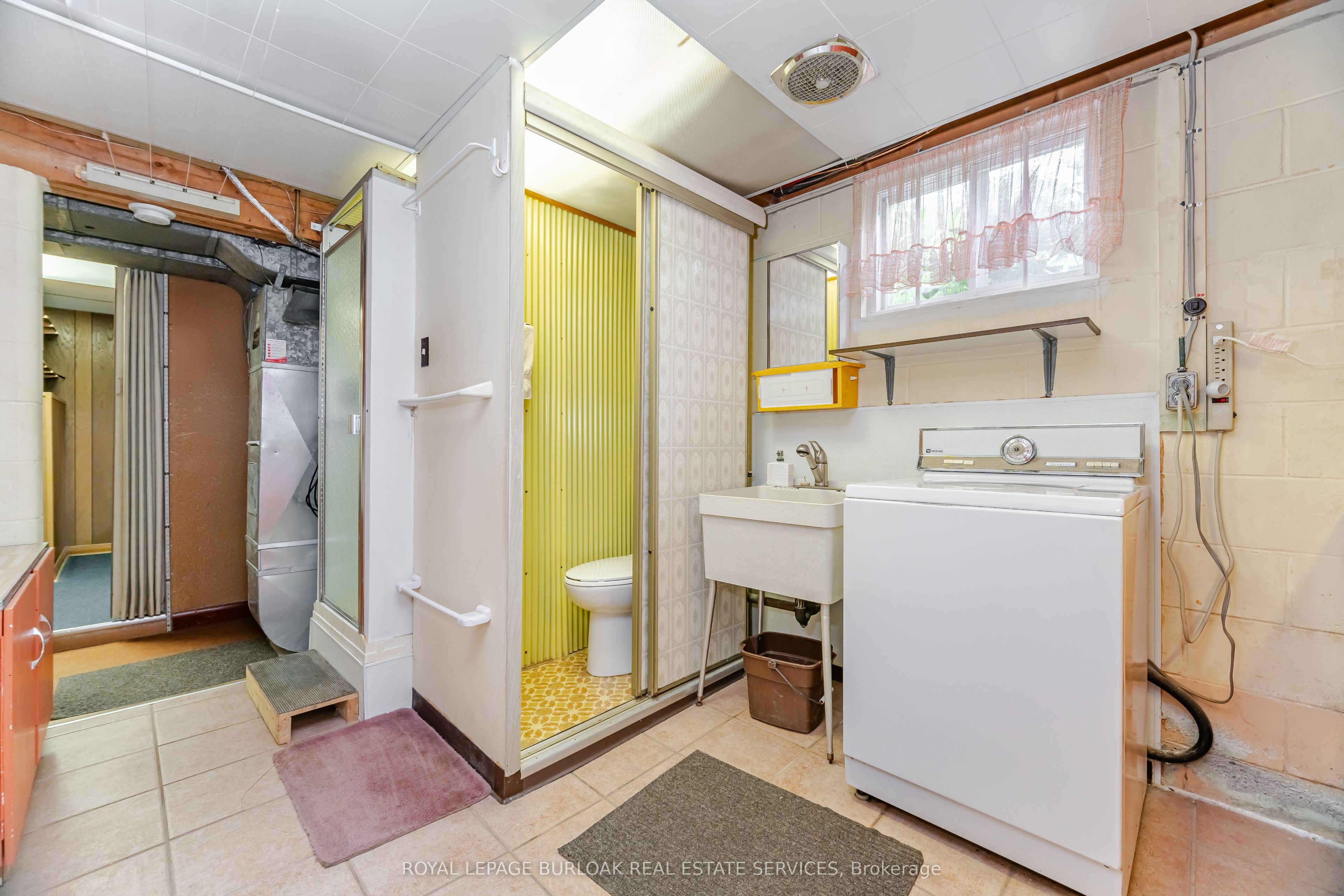 121 Manning Avenue Property Photo 42
