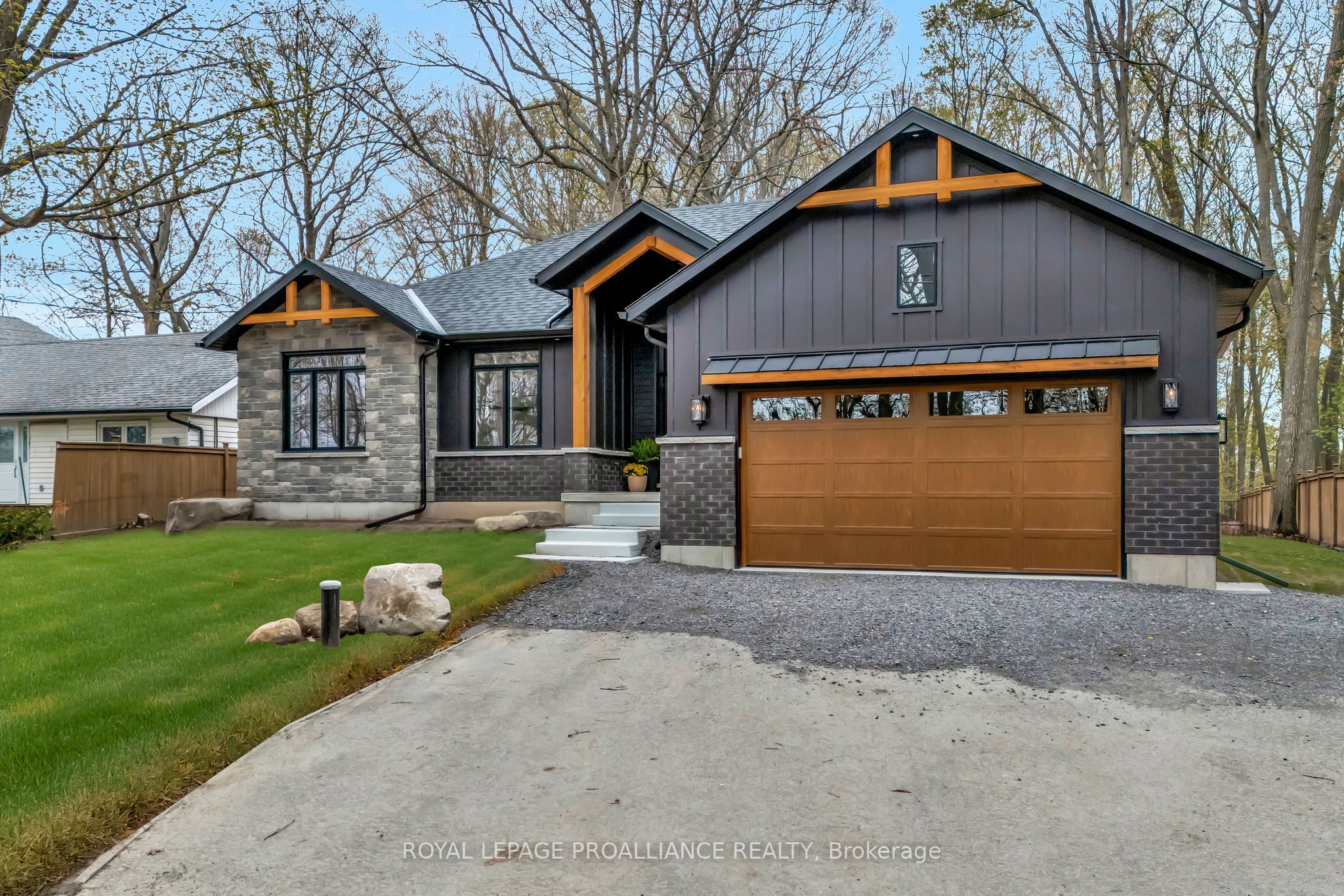 158 Pine Hill Crescent Property Photo 1
