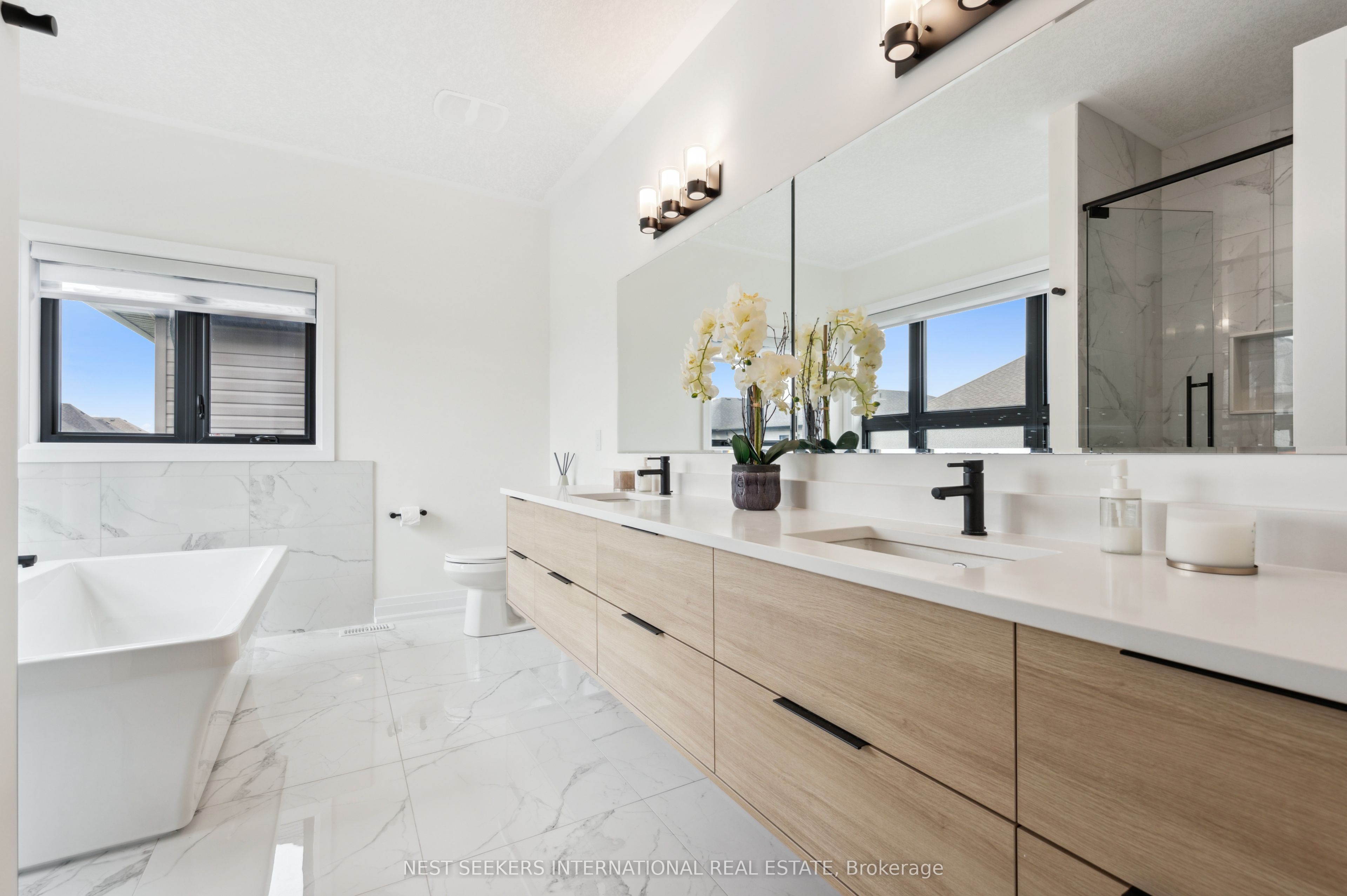 166 Shaded Creek Drive Property Photo 3