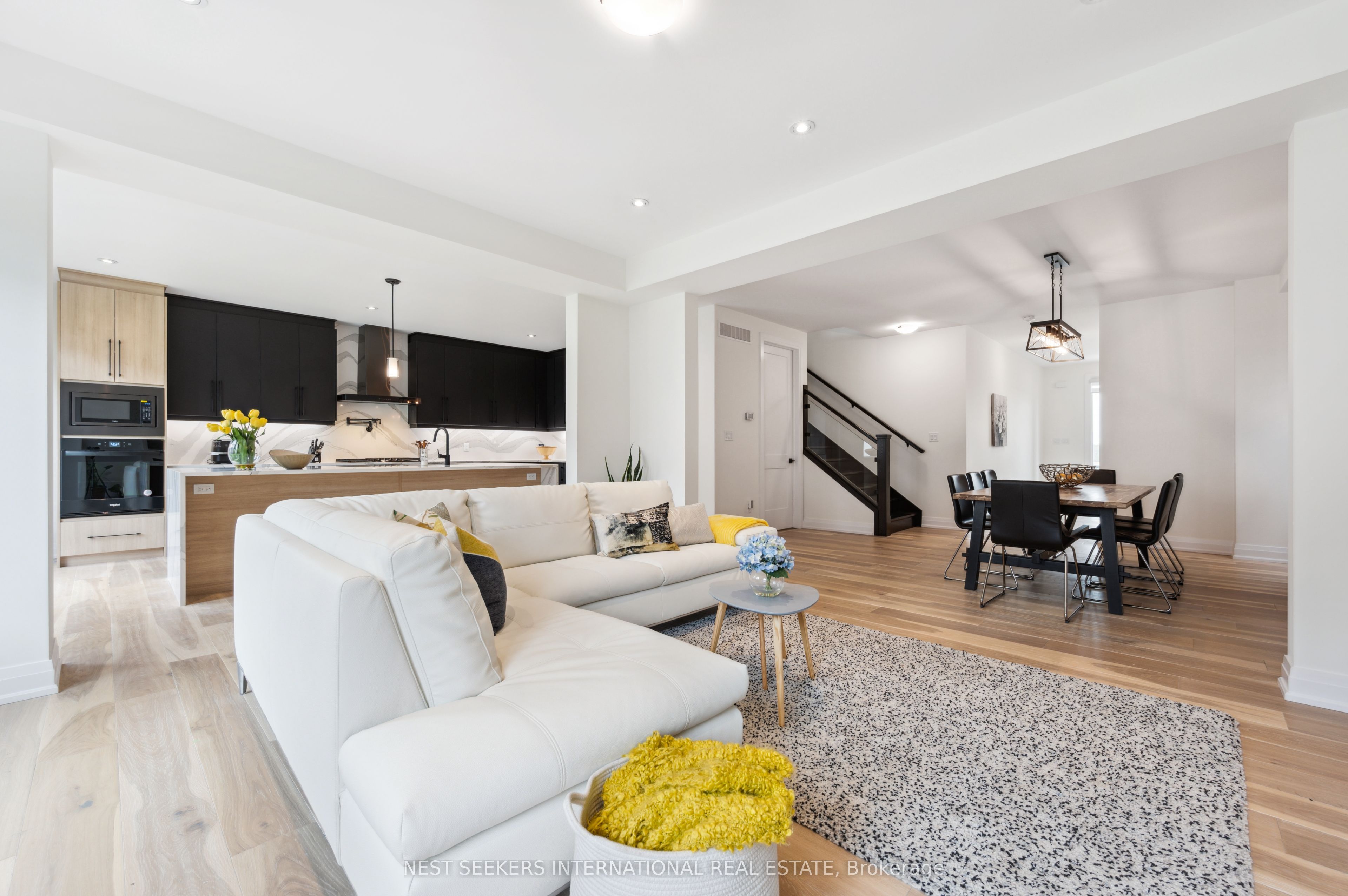 166 Shaded Creek Drive Property Photo 4