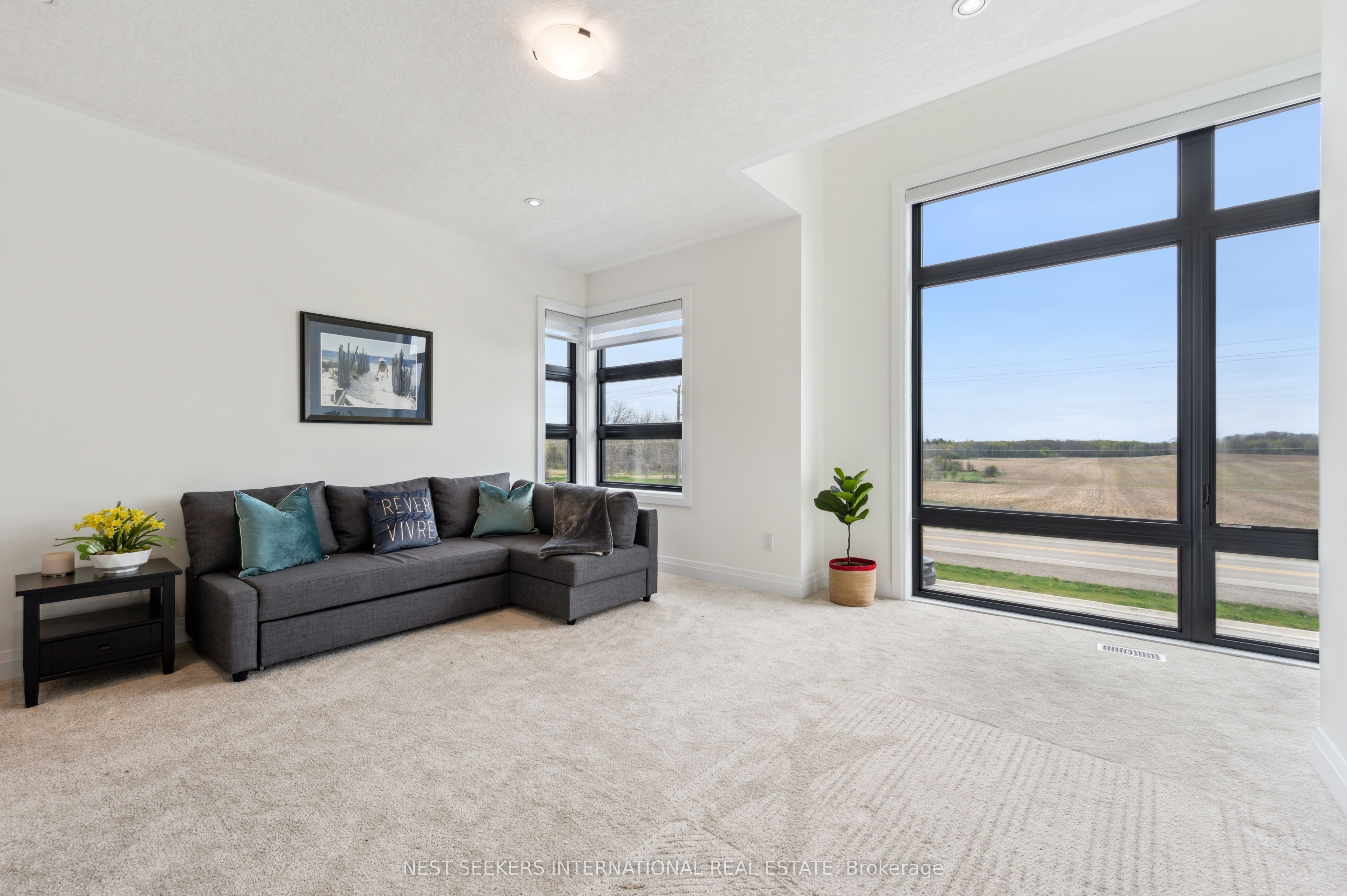 166 Shaded Creek Drive Property Photo 13