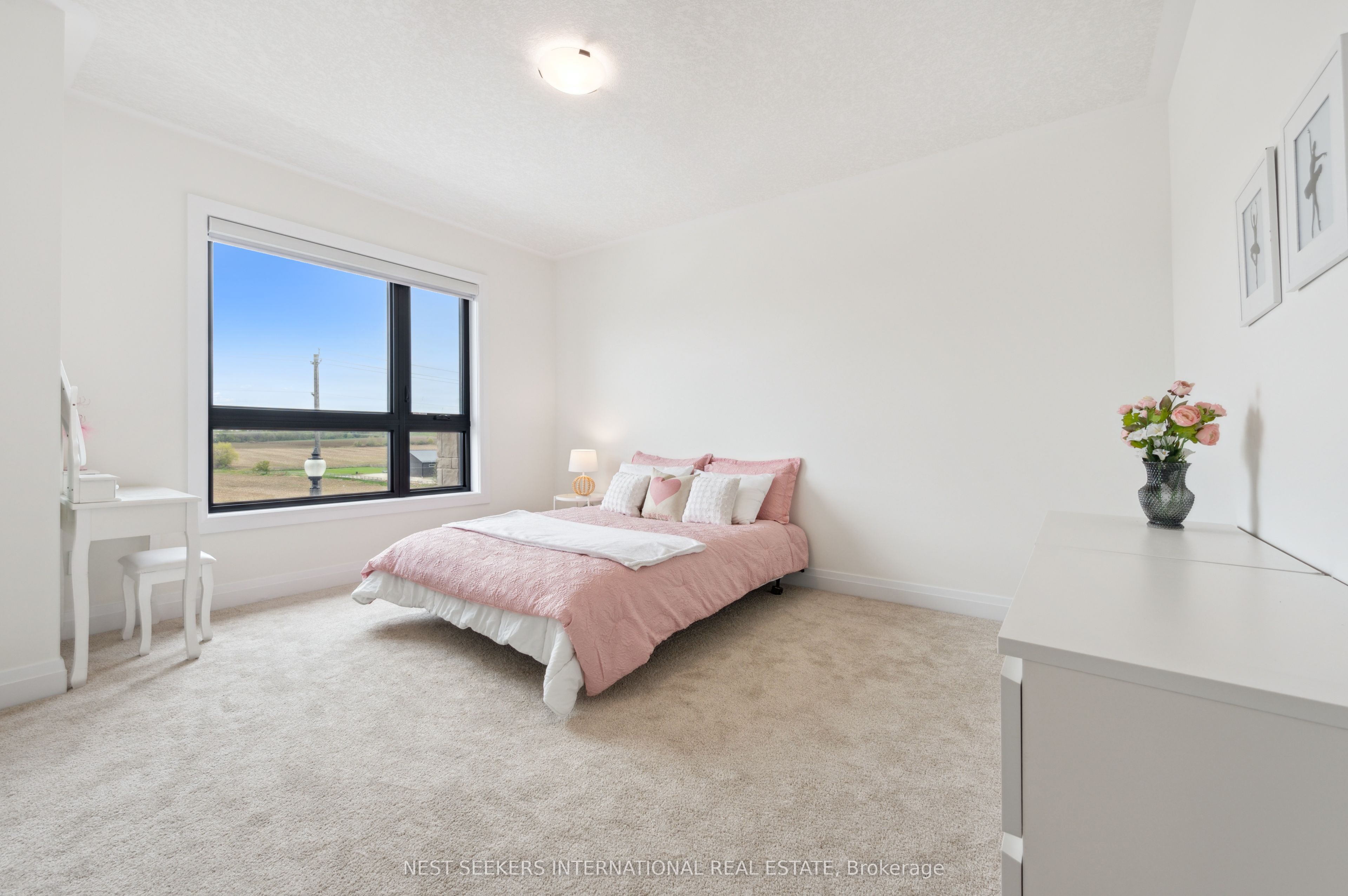 166 Shaded Creek Drive Property Photo 17