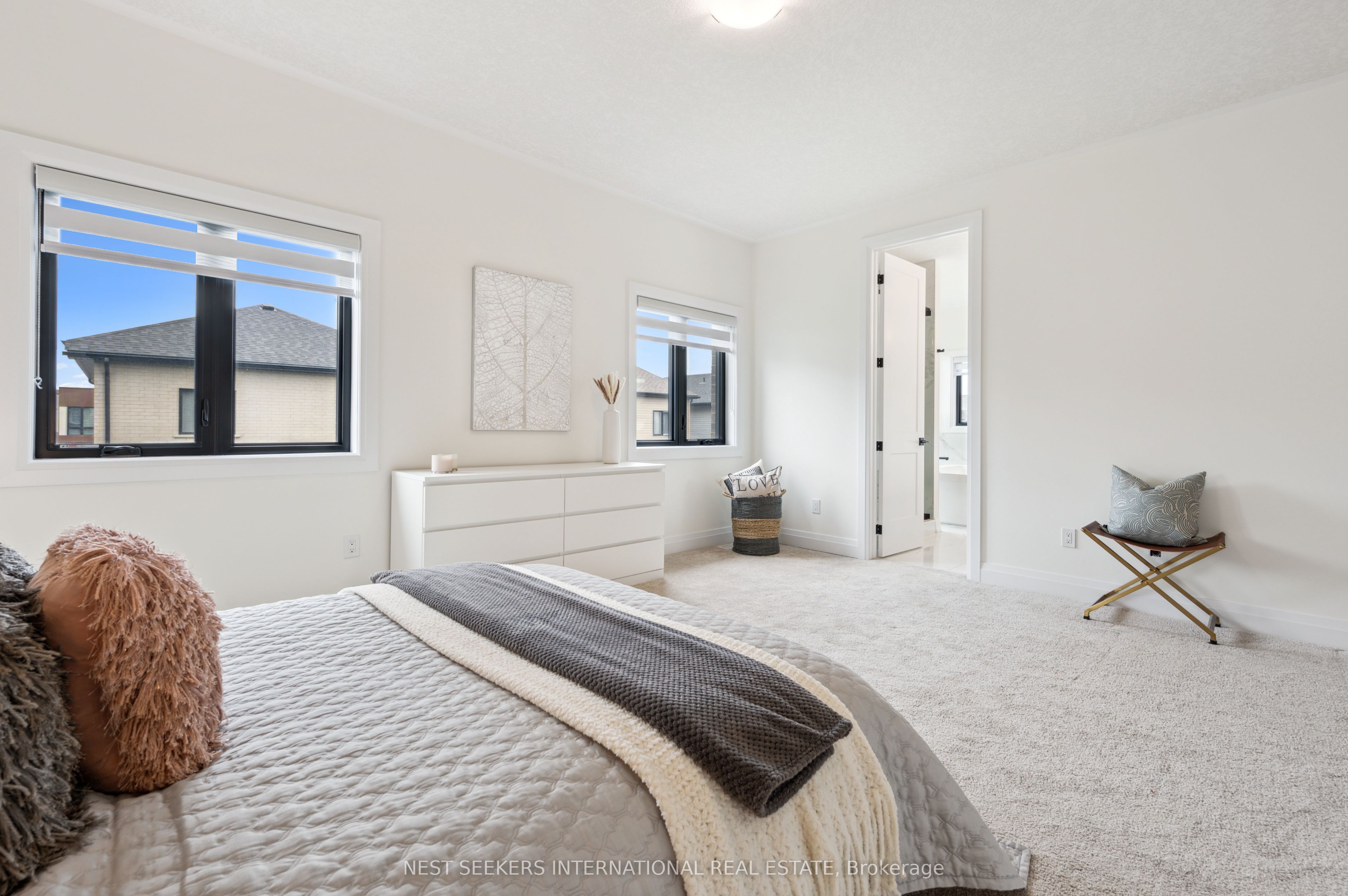 166 Shaded Creek Drive Property Photo 21