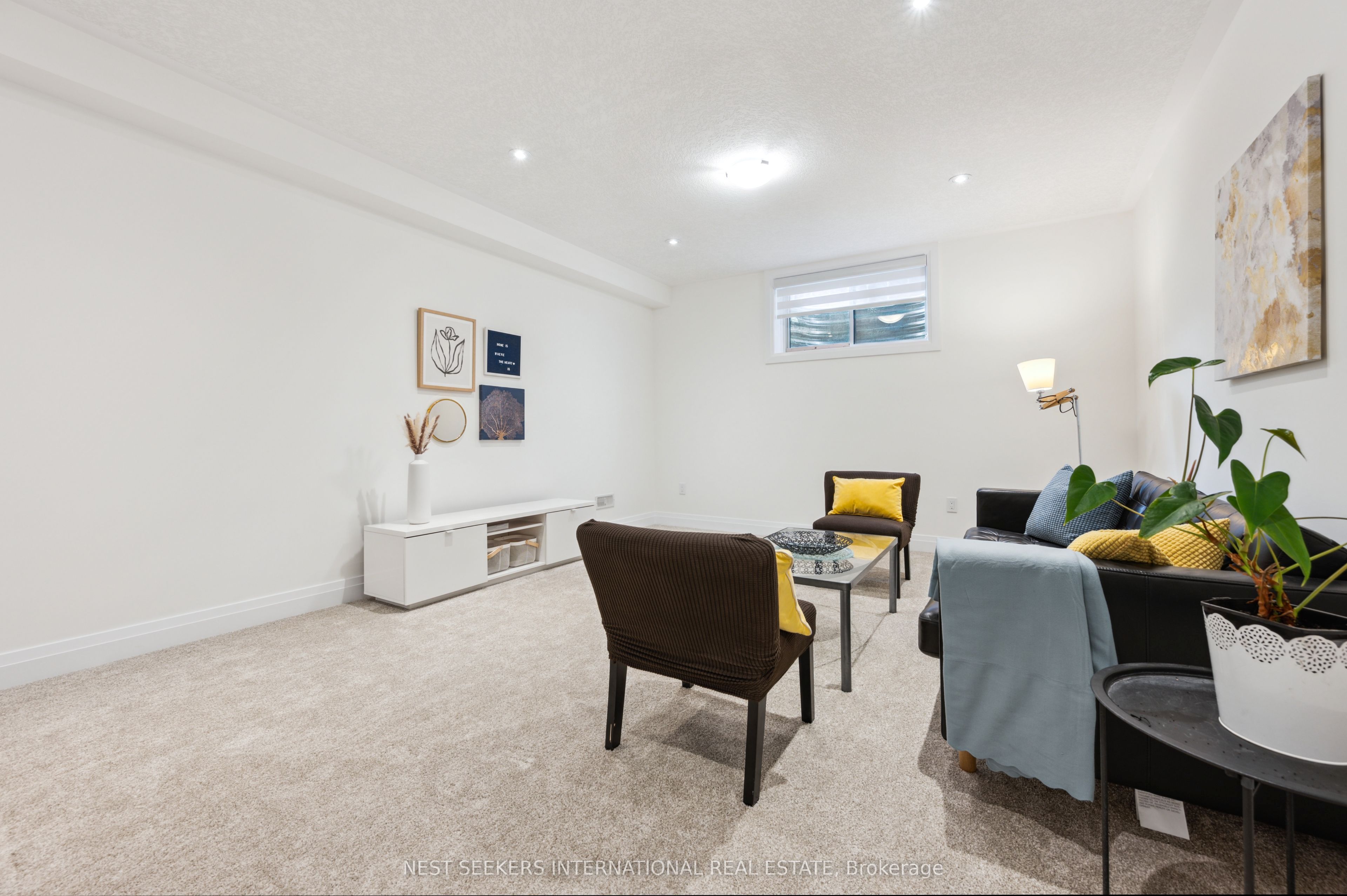 166 Shaded Creek Drive Property Photo 25