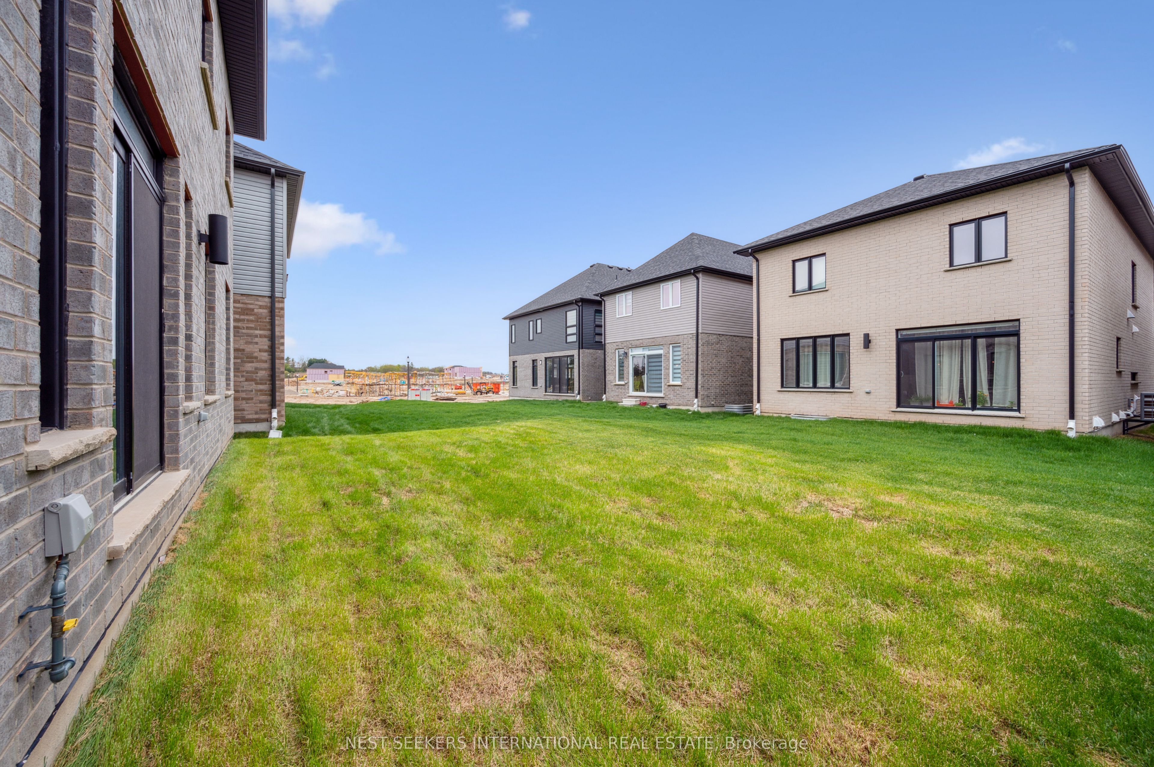 166 Shaded Creek Drive Property Photo 29