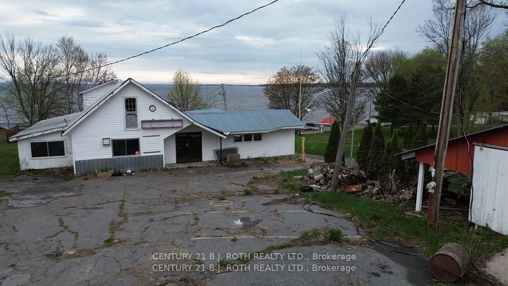 270 Pierre Road Property Photo 5