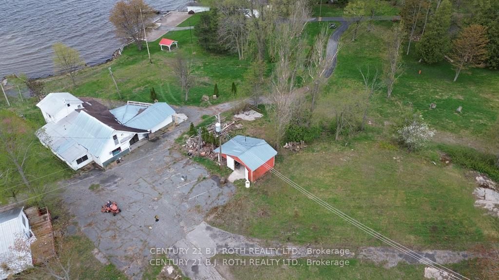 270 Pierre Road Property Photo 6