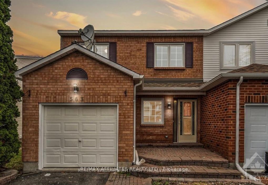 563 LATOUR Crescent Property Photo 1