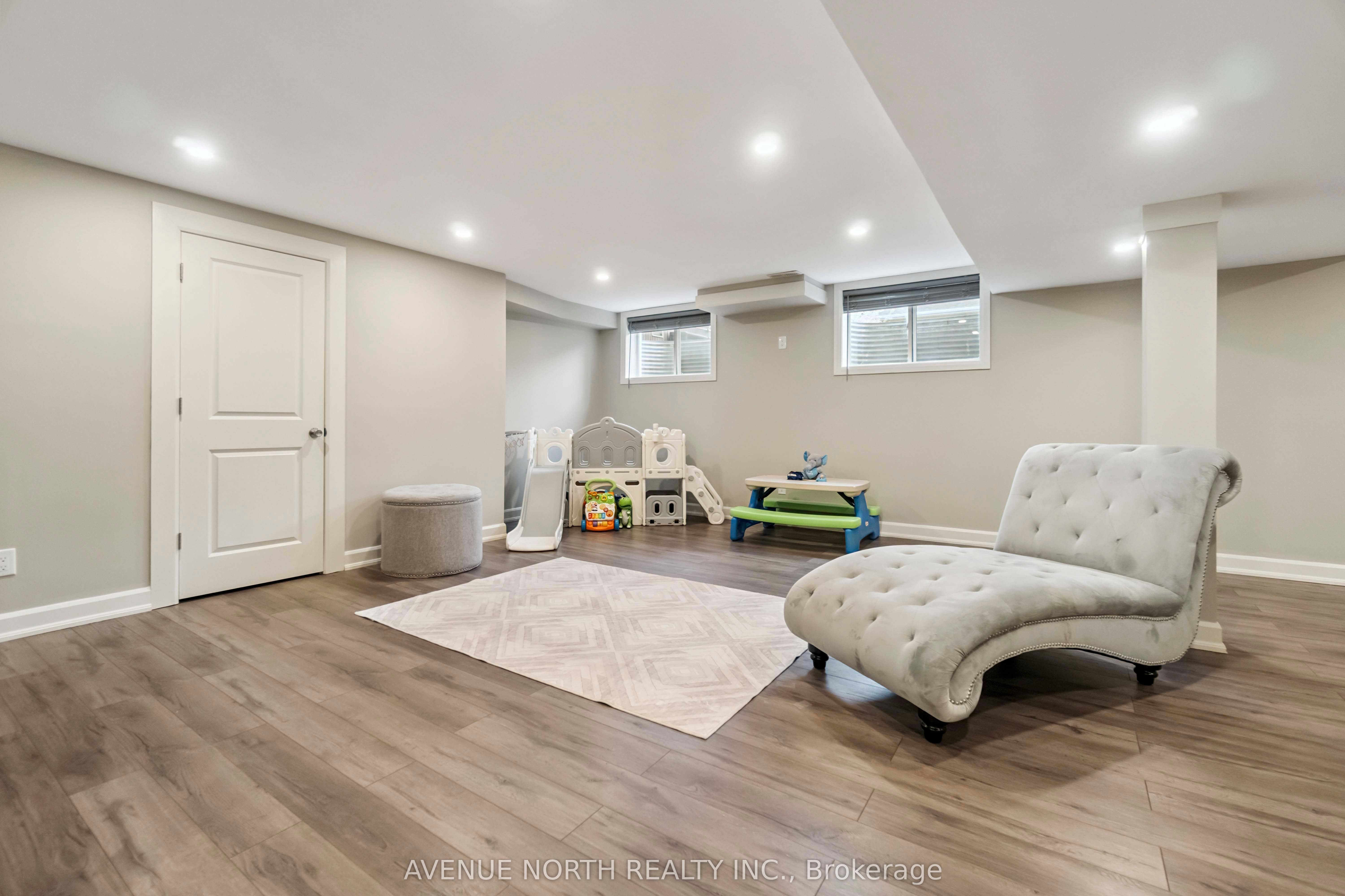 718 Bunchberry Way Property Photo 37