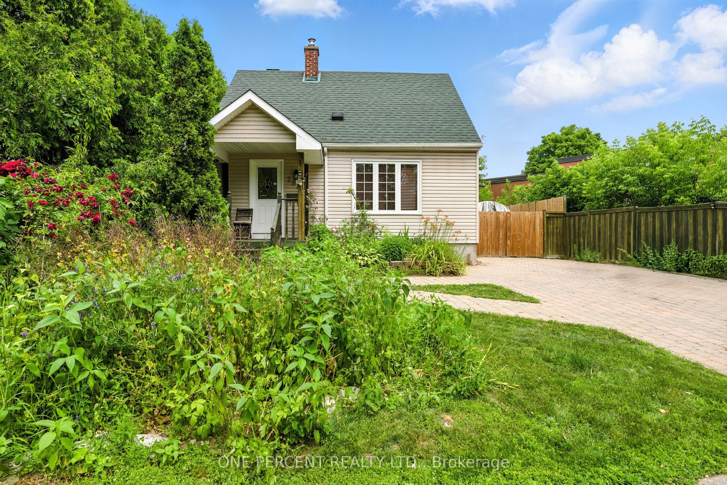 284 Anna Avenue Property Photo 1
