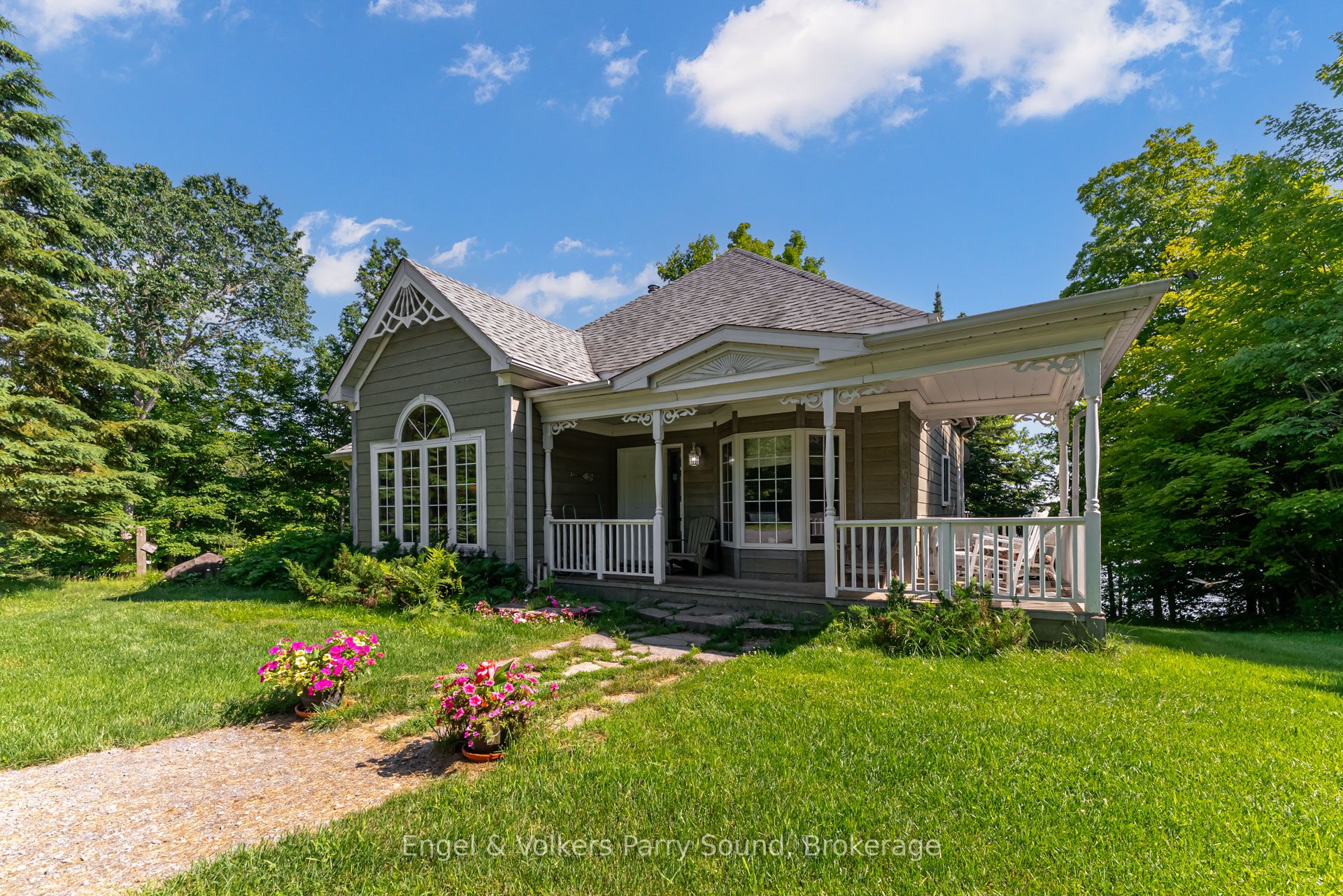 37 Lizzies Lane
