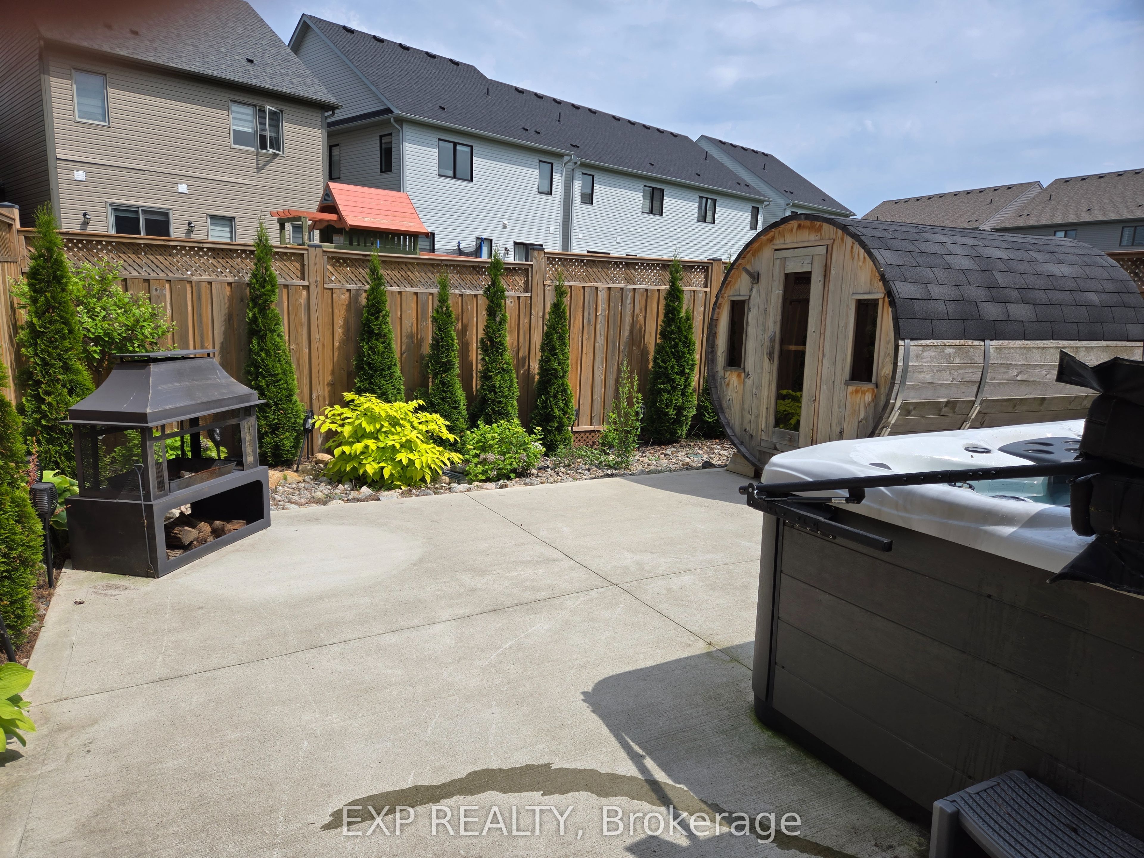 117 Delphi Court Property Photo 4