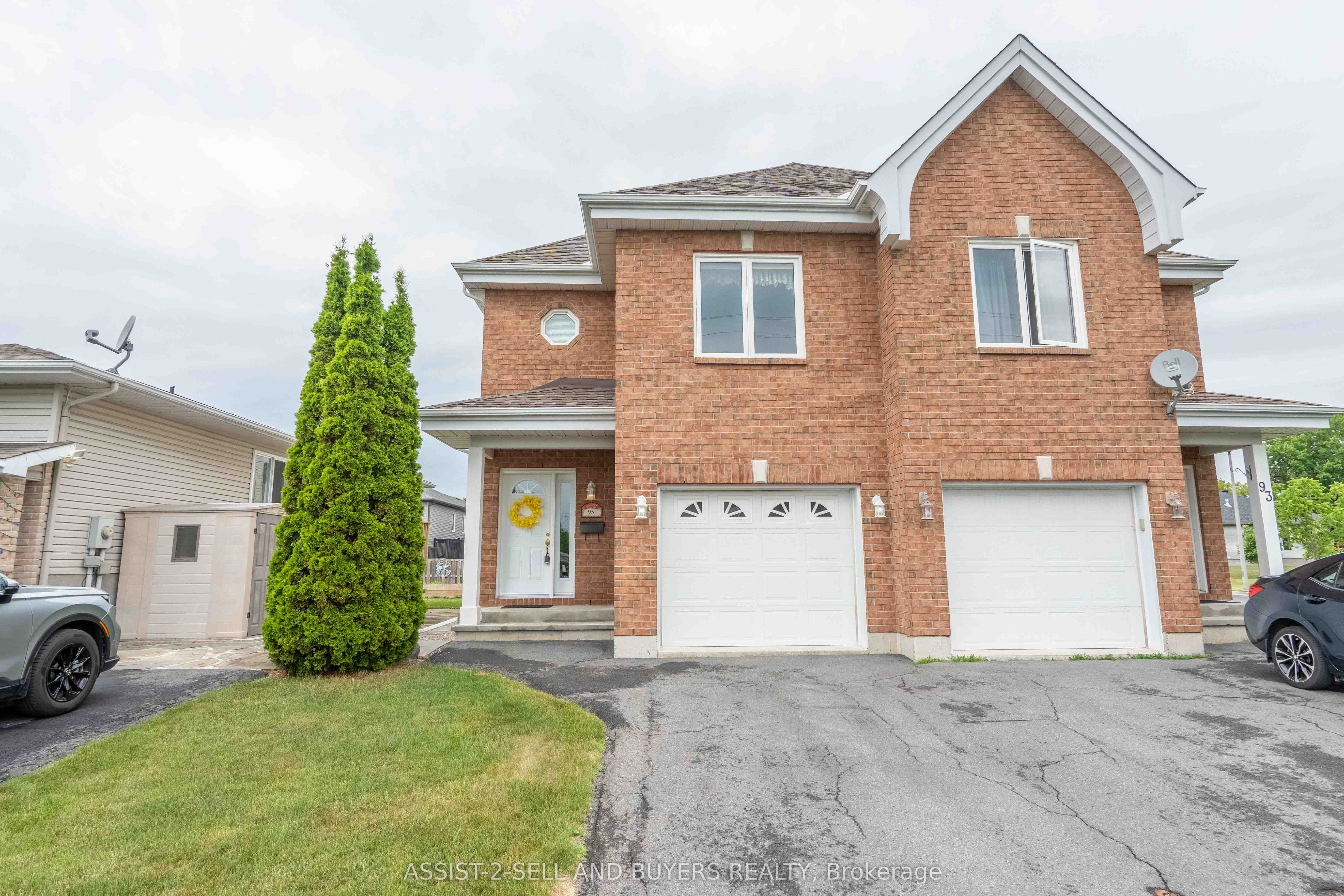 95 Mckenzie Street W Property Photo 1