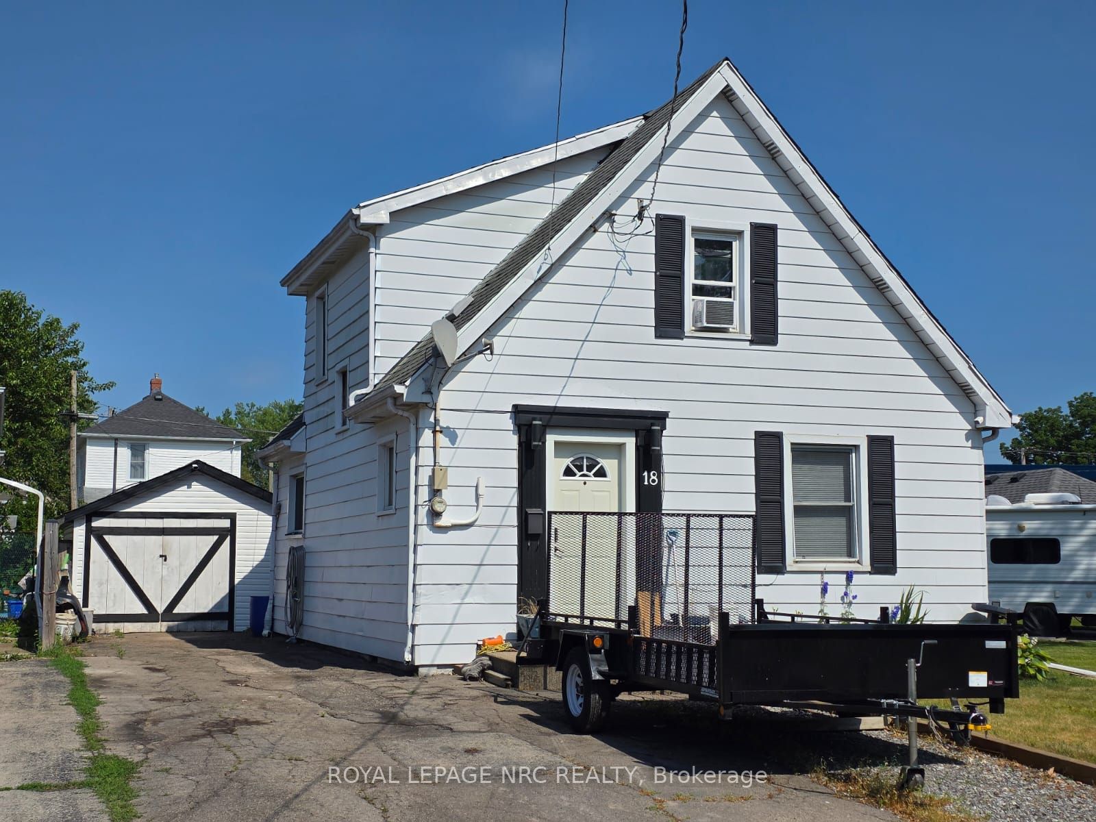 18 Patricia Avenue Property Photo 1