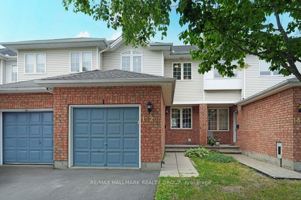1429 Lynx Crescent Property Photo 1