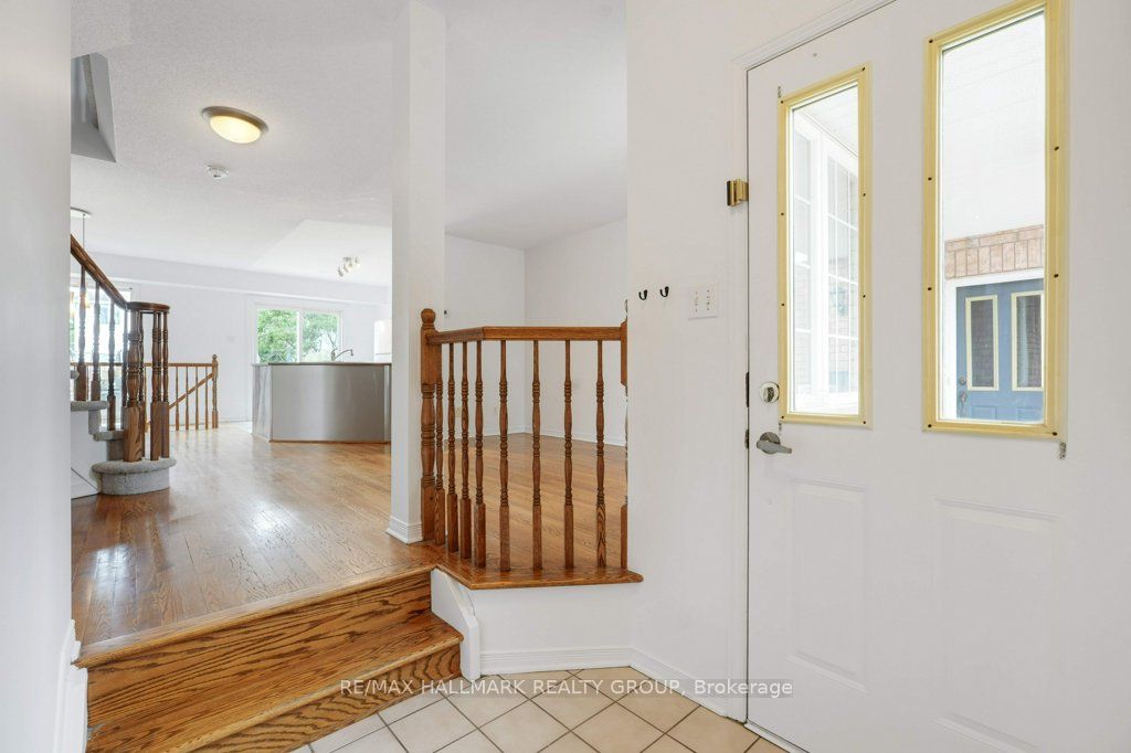 1429 Lynx Crescent Property Photo 4