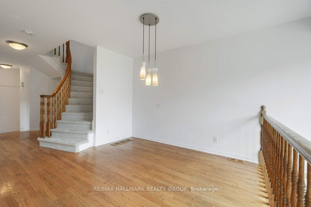 1429 Lynx Crescent Property Photo 12