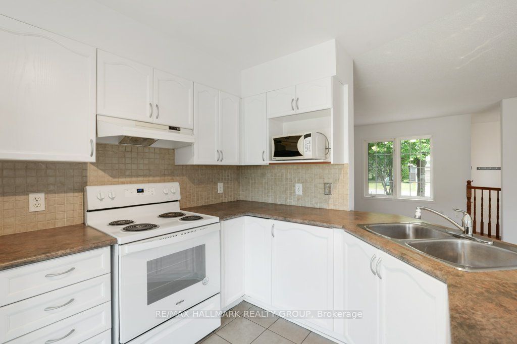 1429 Lynx Crescent Property Photo 15
