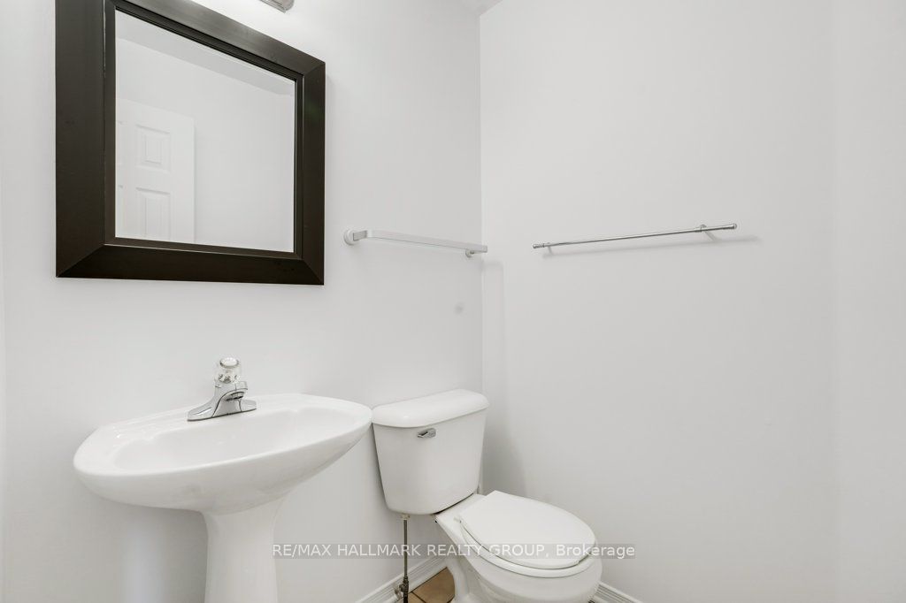 1429 Lynx Crescent Property Photo 19