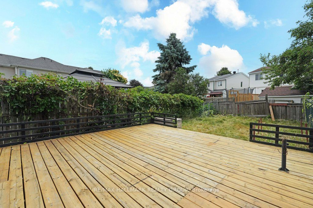 1429 Lynx Crescent Property Photo 35