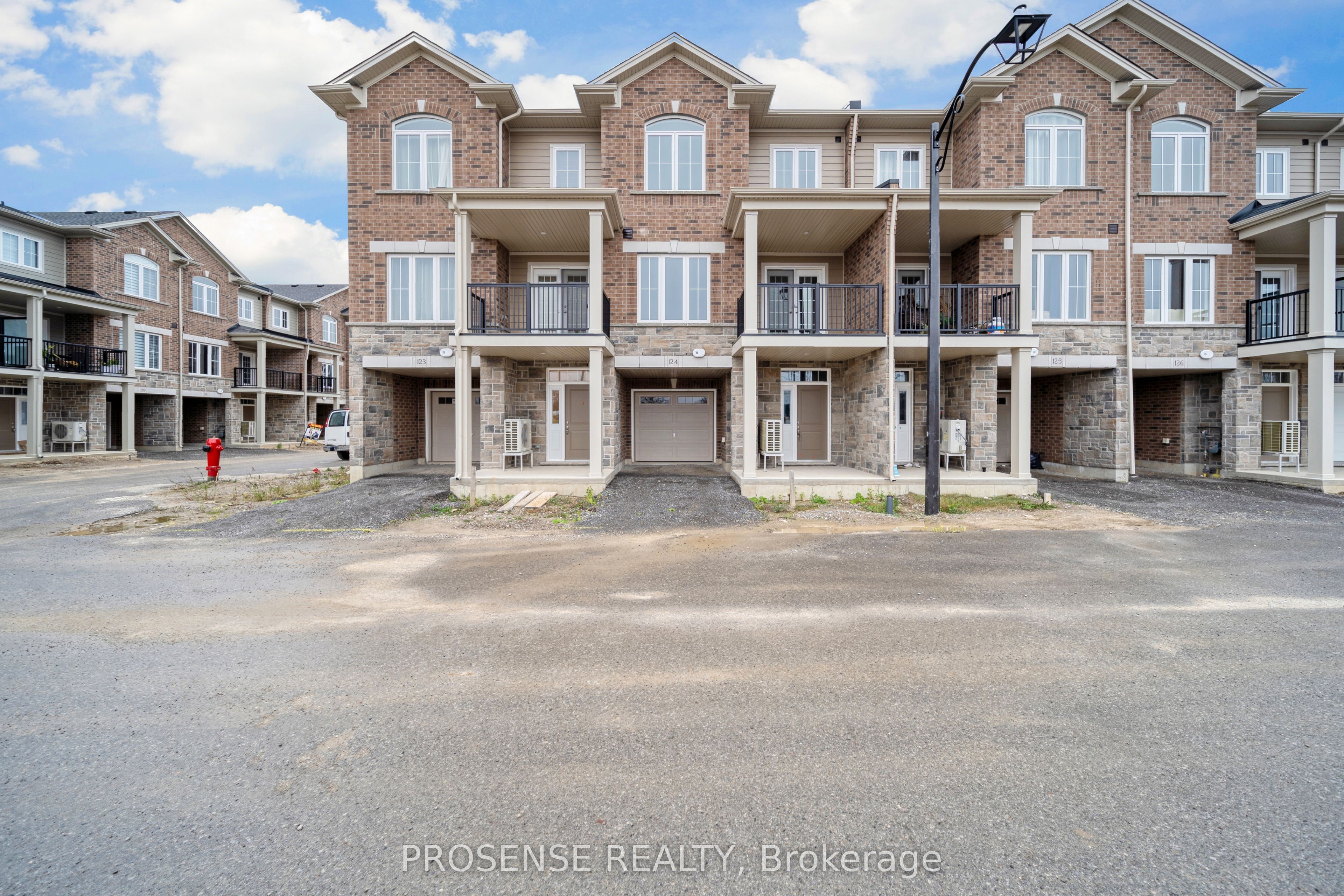 677 Park Road N 124 Property Photo 1