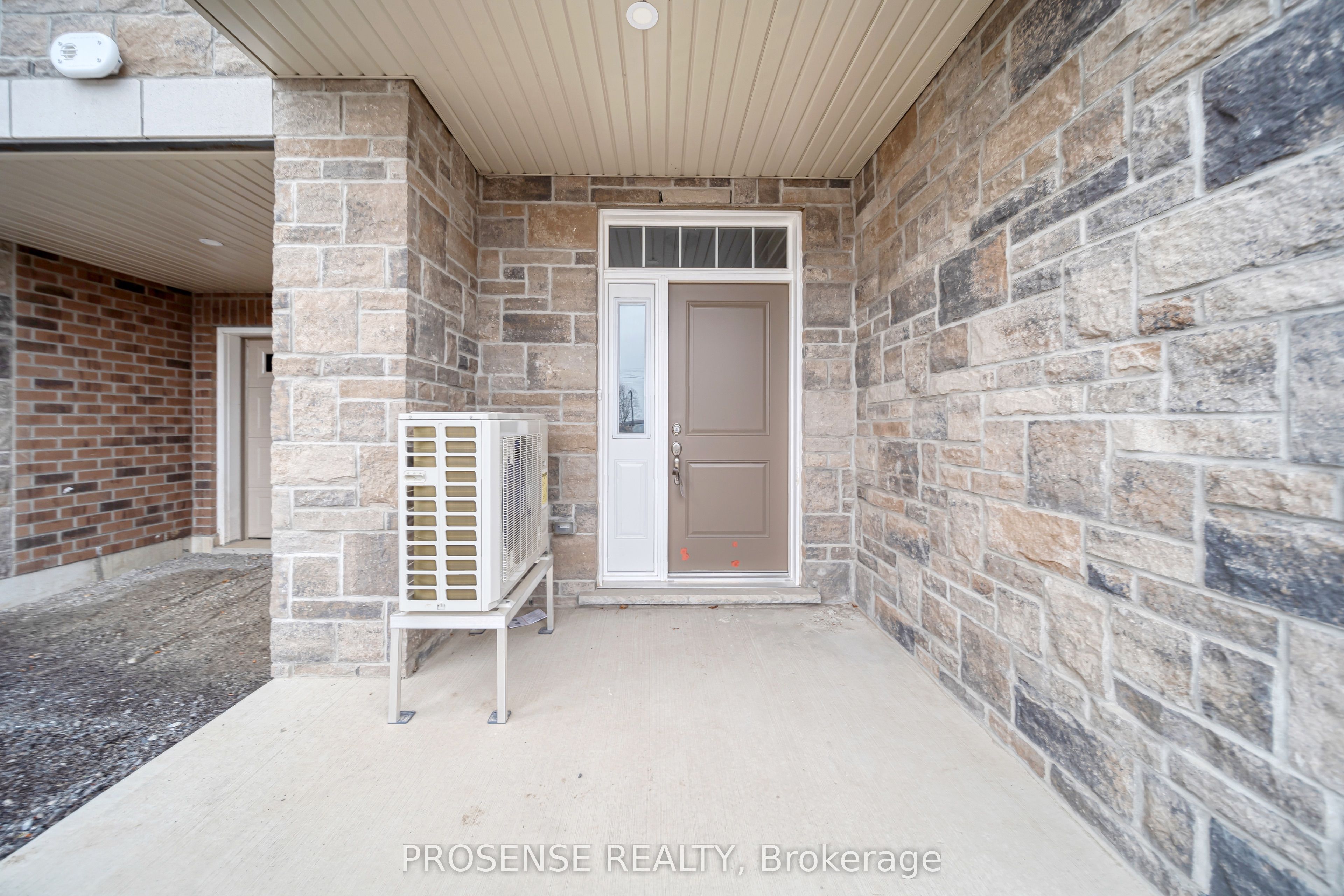 677 Park Road N 124 Property Photo 3