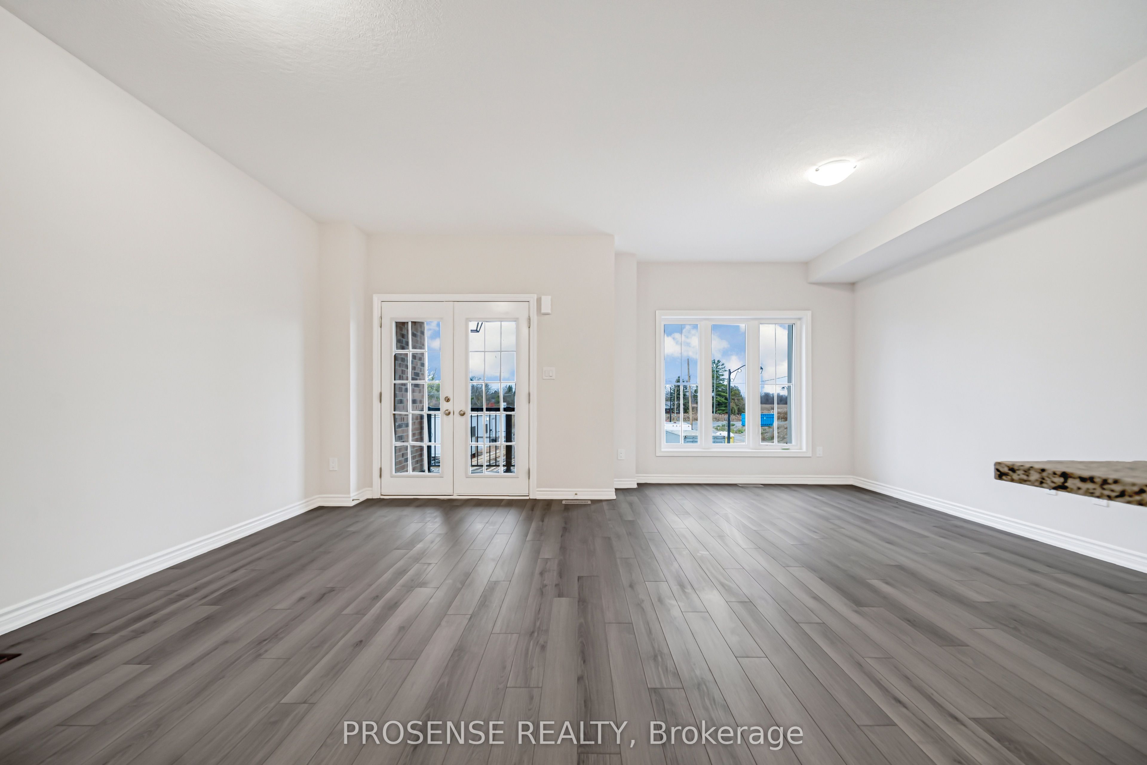 677 Park Road N 124 Property Photo 12